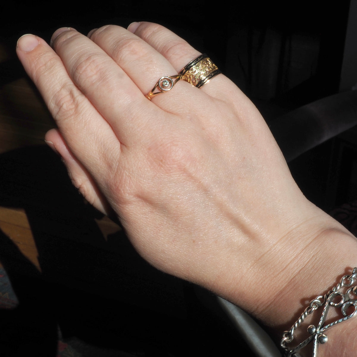 Vintage Ornate Floral Cutouts Enamel and 14k Gold Band