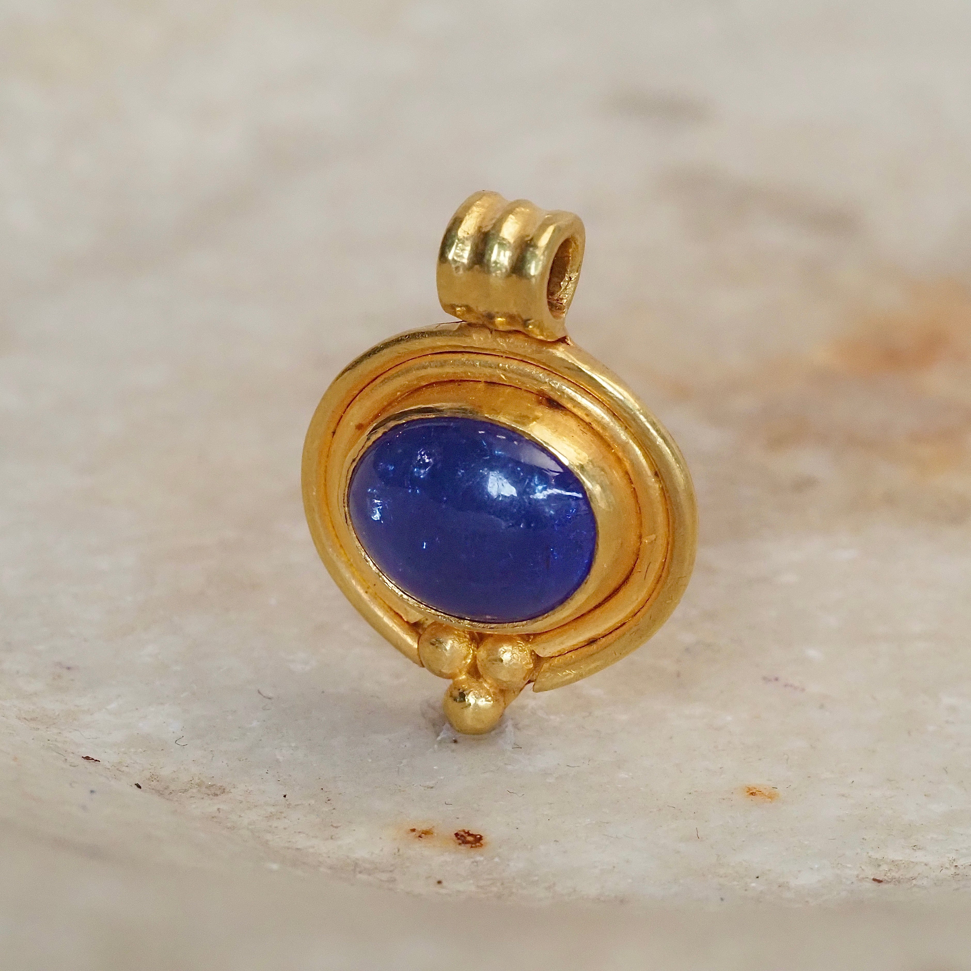 Vintage Tanzanite Cabochon 22k Gold Pendant