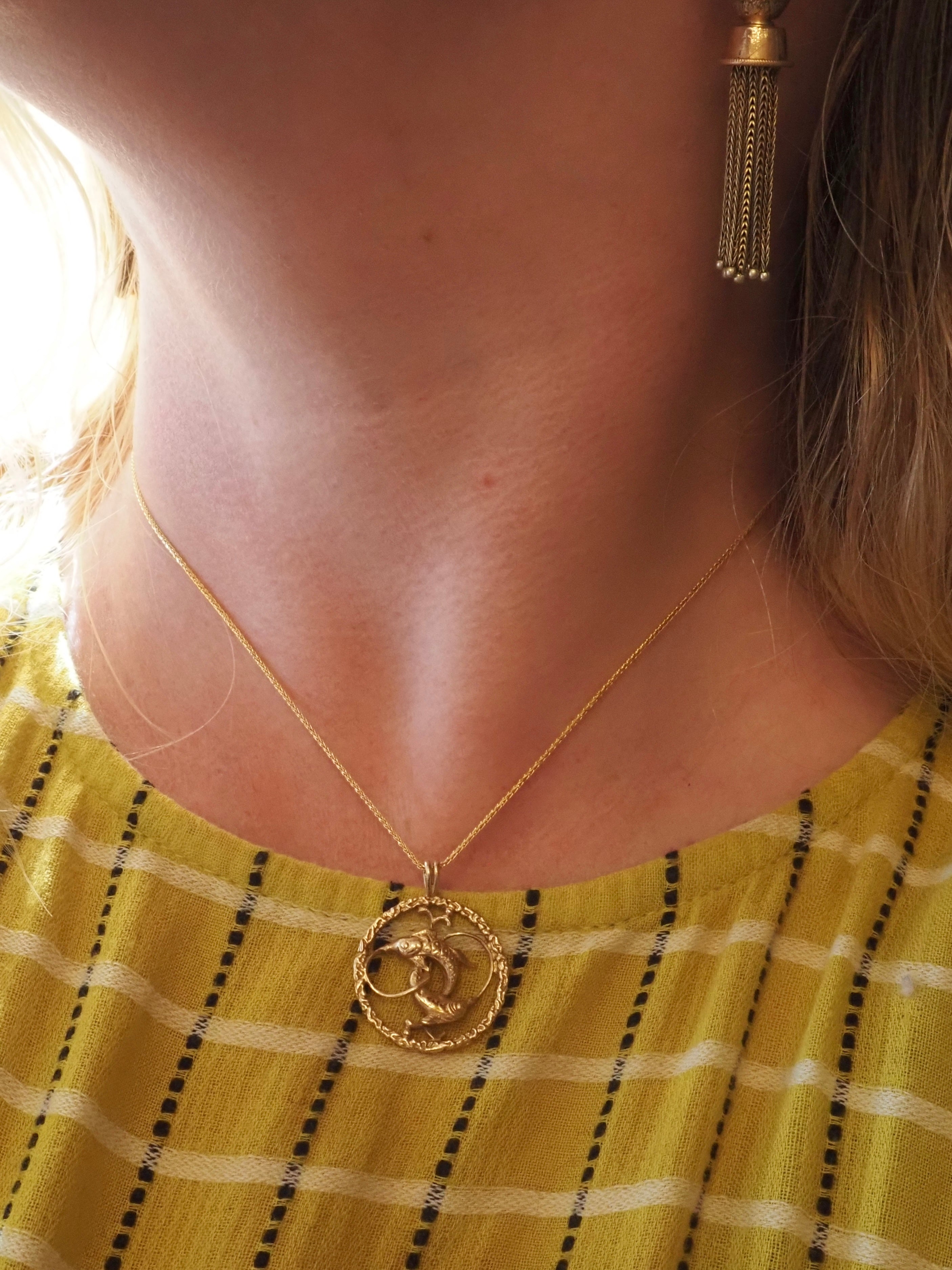 Vintage Pisces 14k Gold Zodiac Pendant