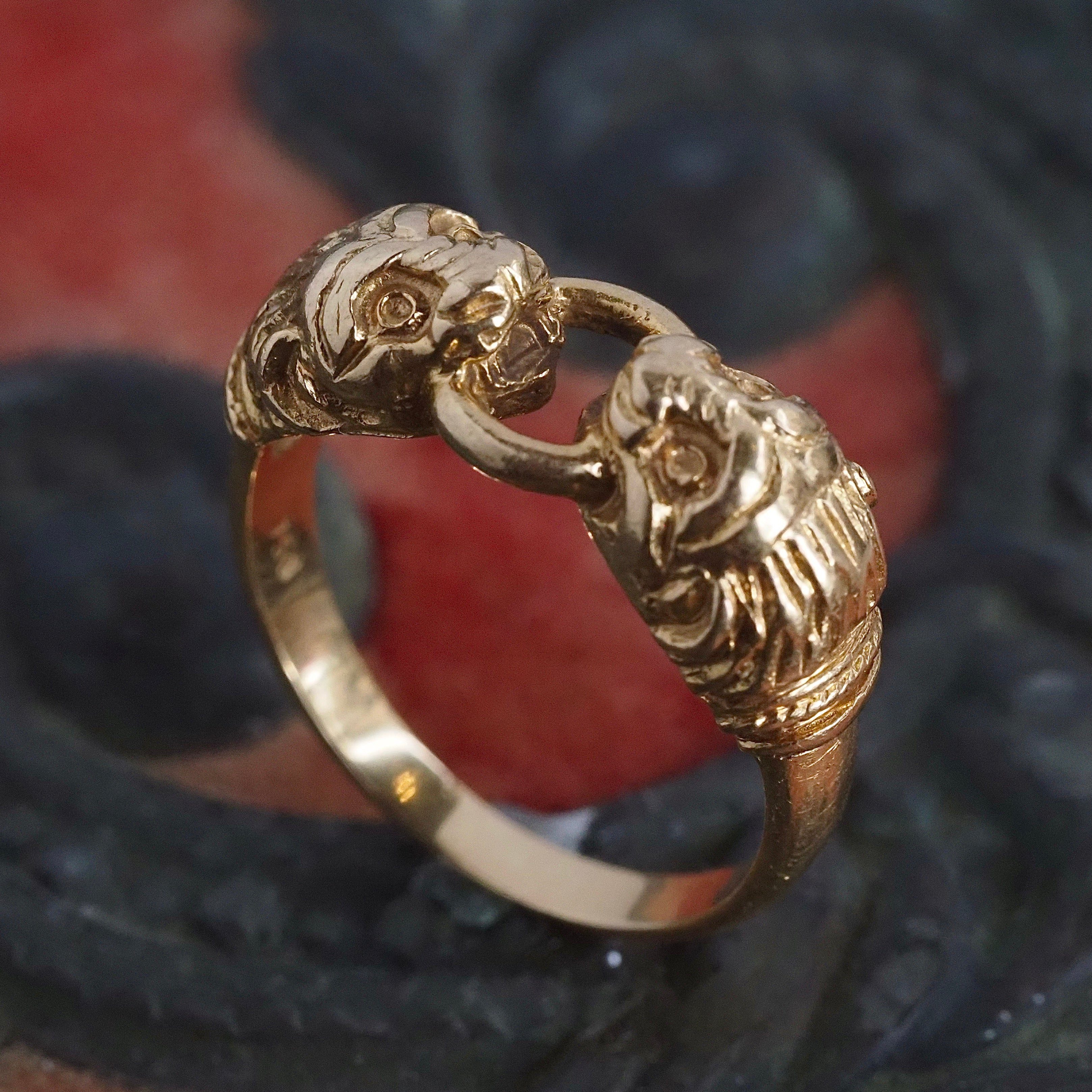 Vintage Ancient Style 18k Gold Double Lion Head Ring