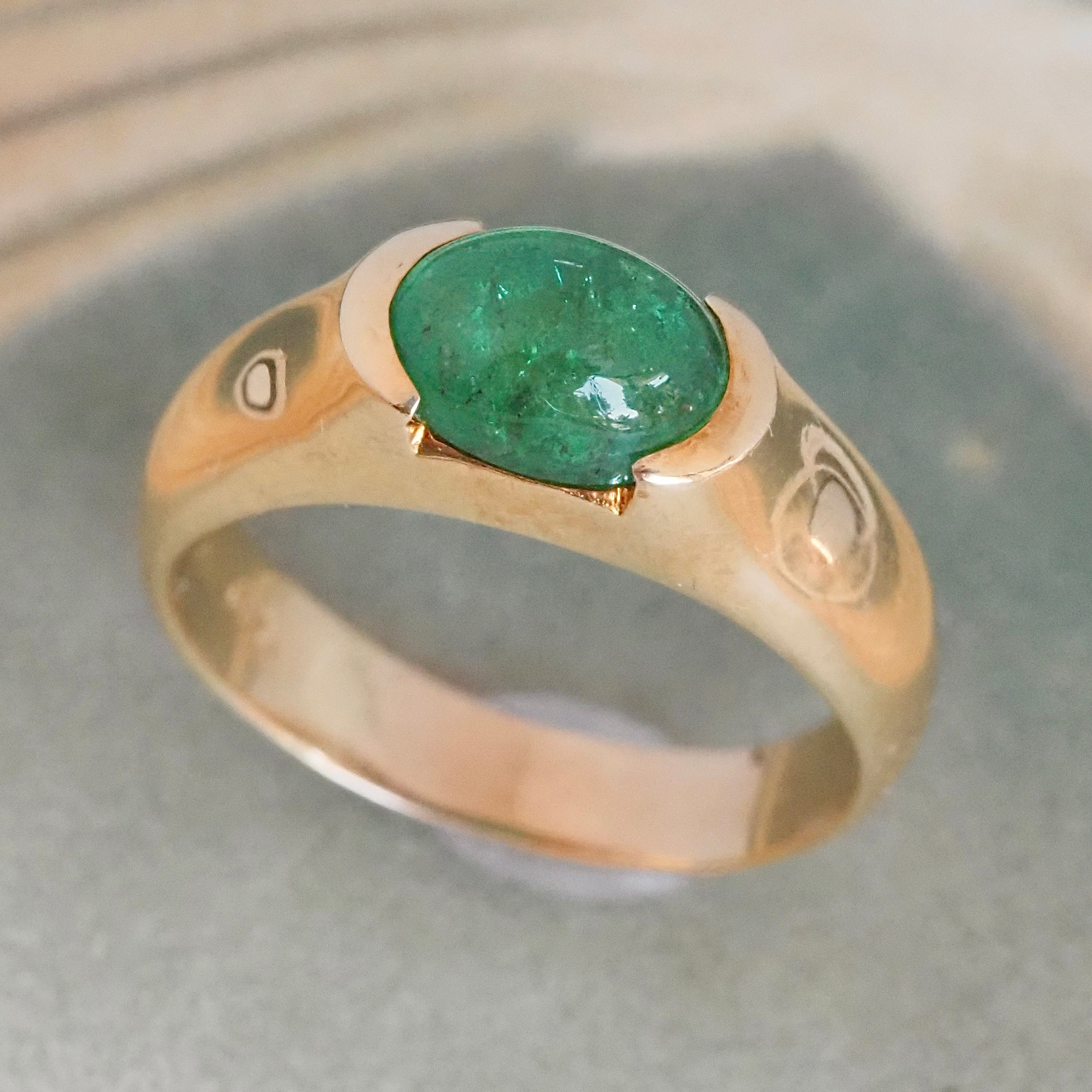 Vintage 18k Gold Emerald Ring