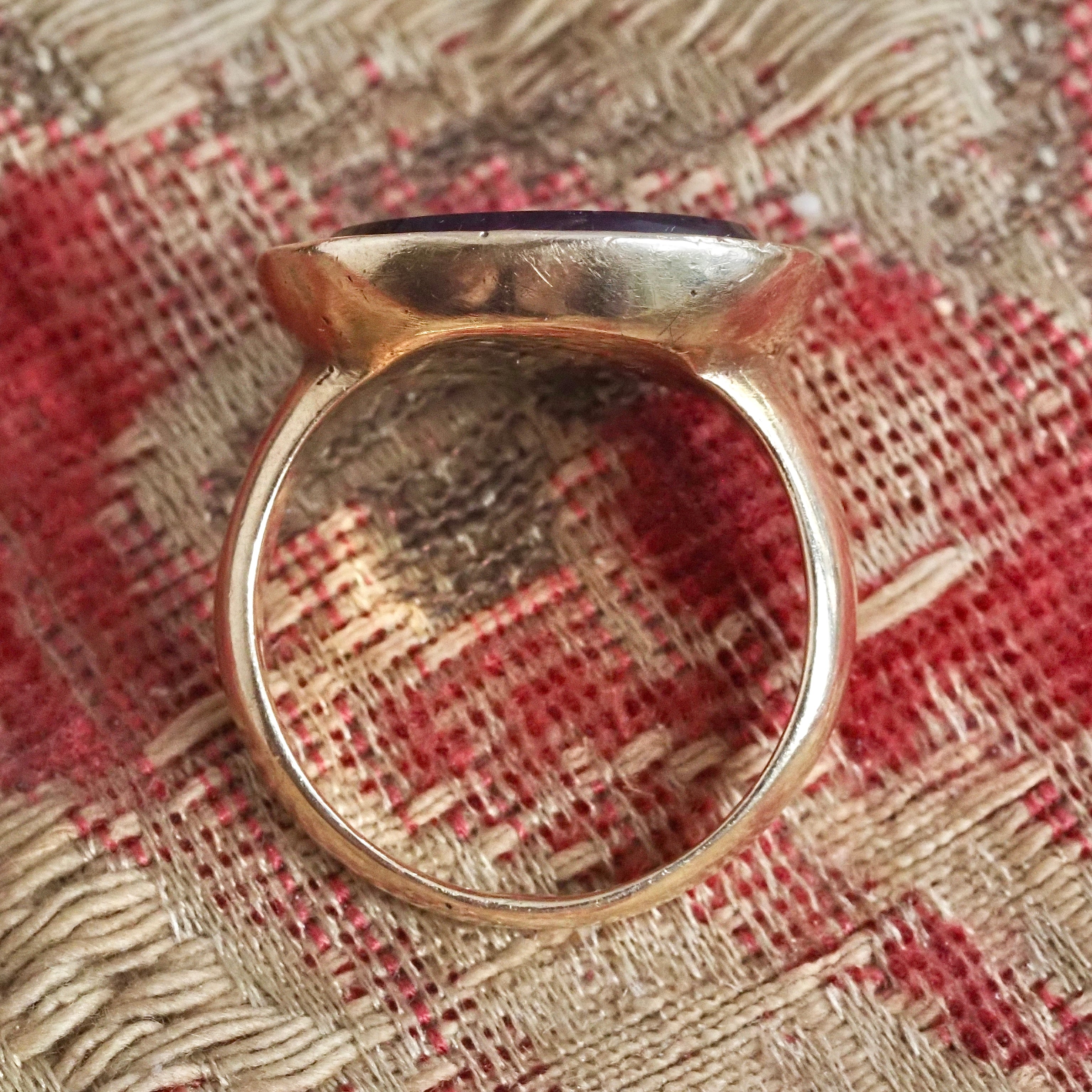Antique Amethyst Zeus Intaglio in Vintage English 9k Gold Ring