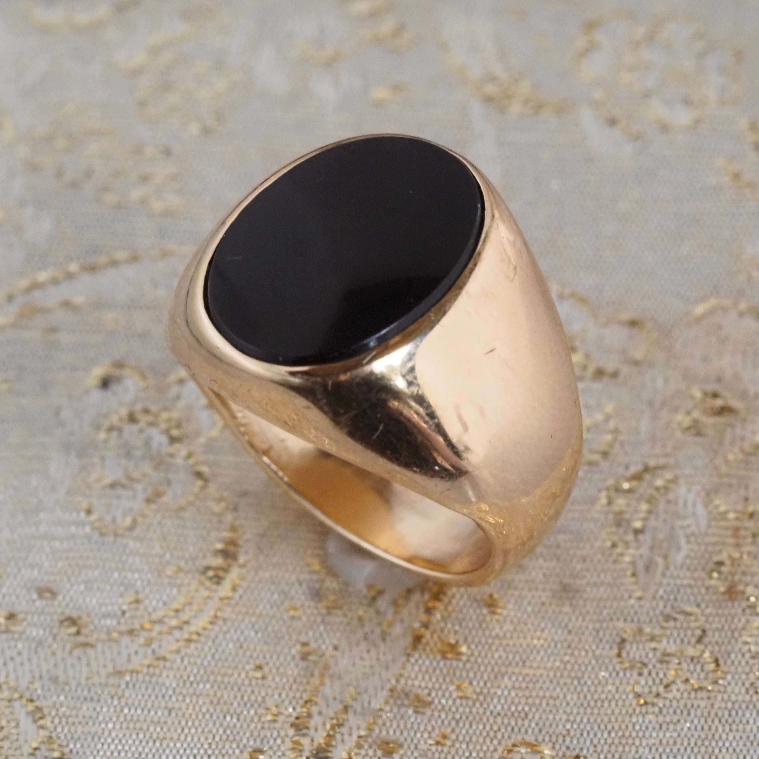 Vintage Onyx Solid 10k Gold Signet Ring