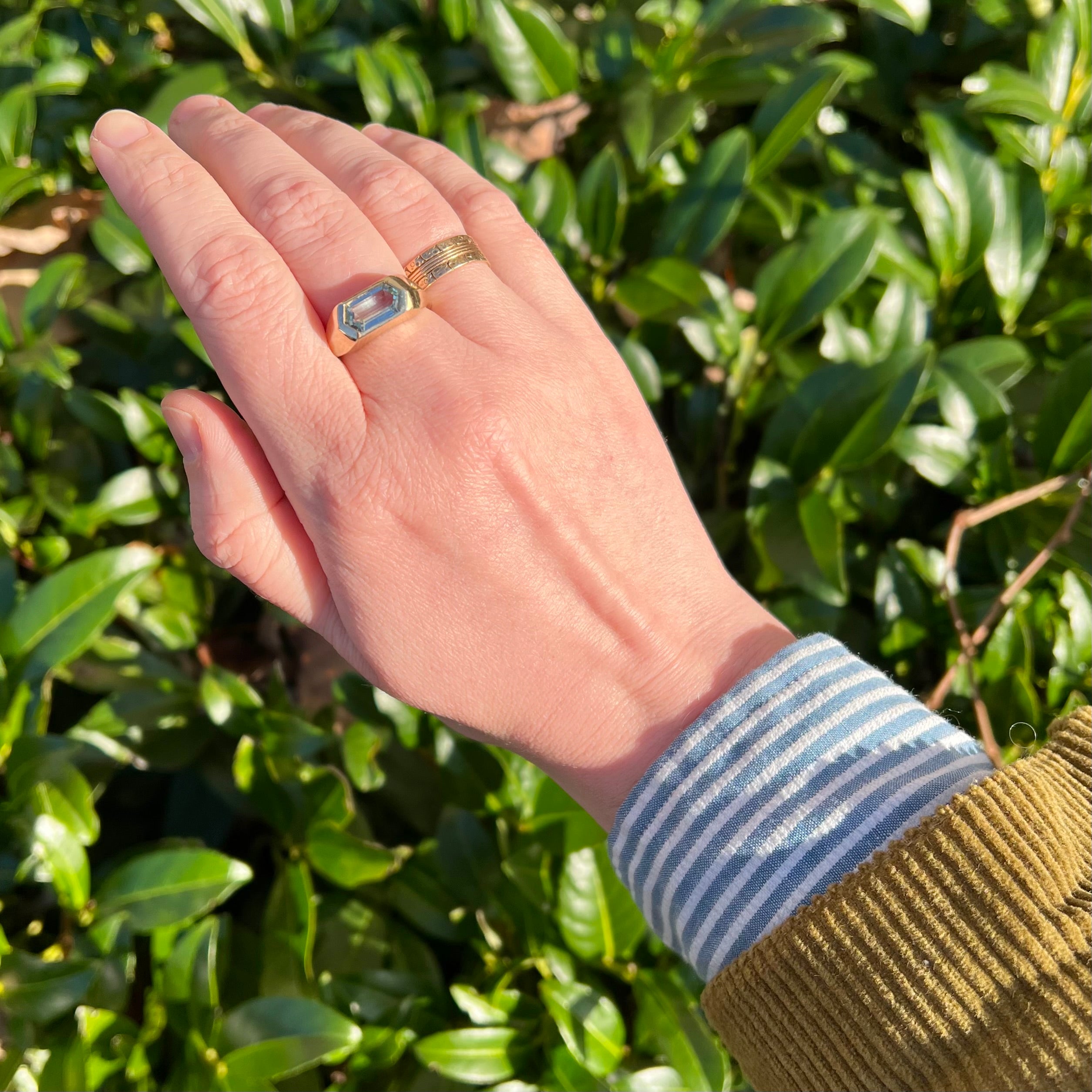 Mid Century Modern English Aquamarine 9k Gold Ring