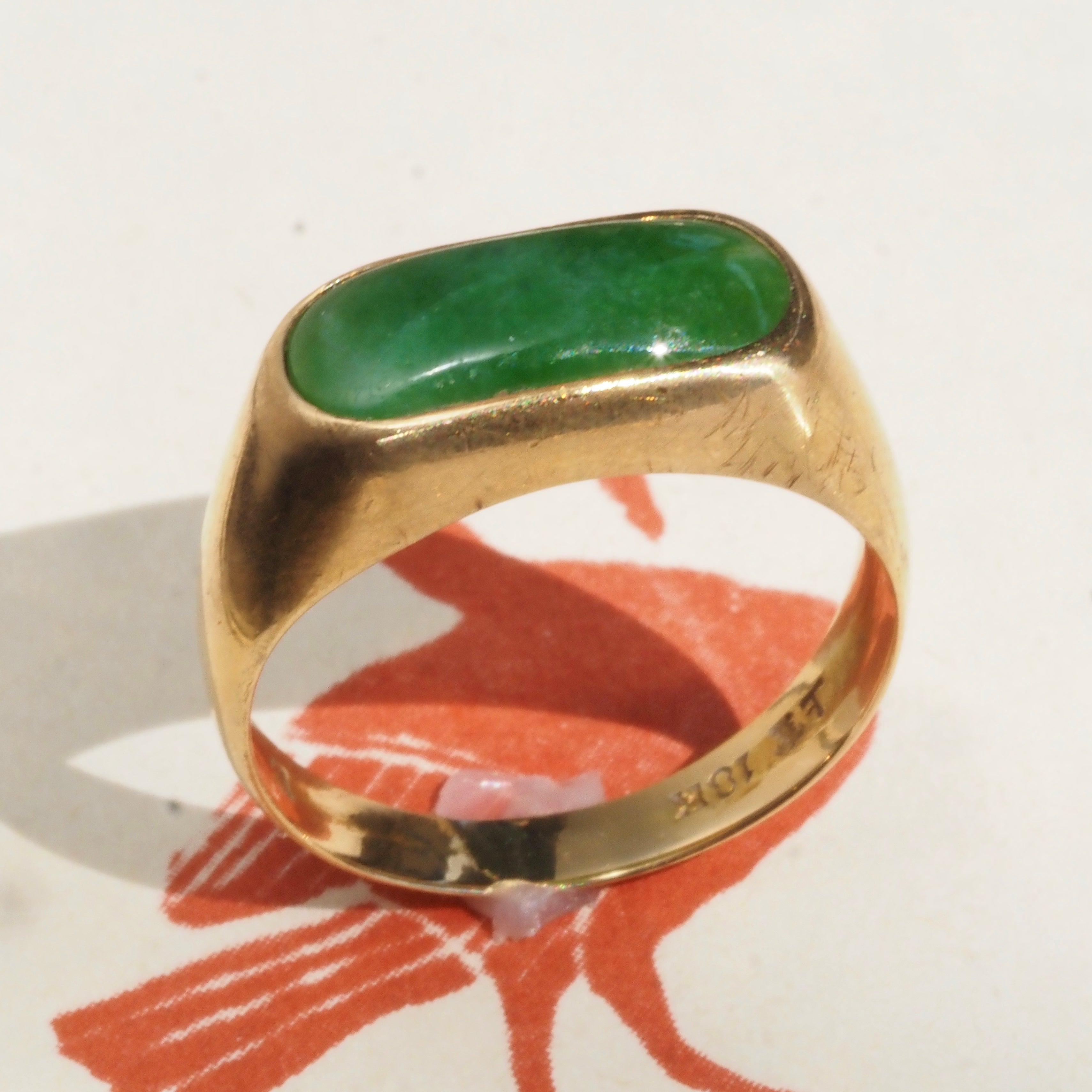 Vintage Chinese Jade 18K Gold Saddle Ring