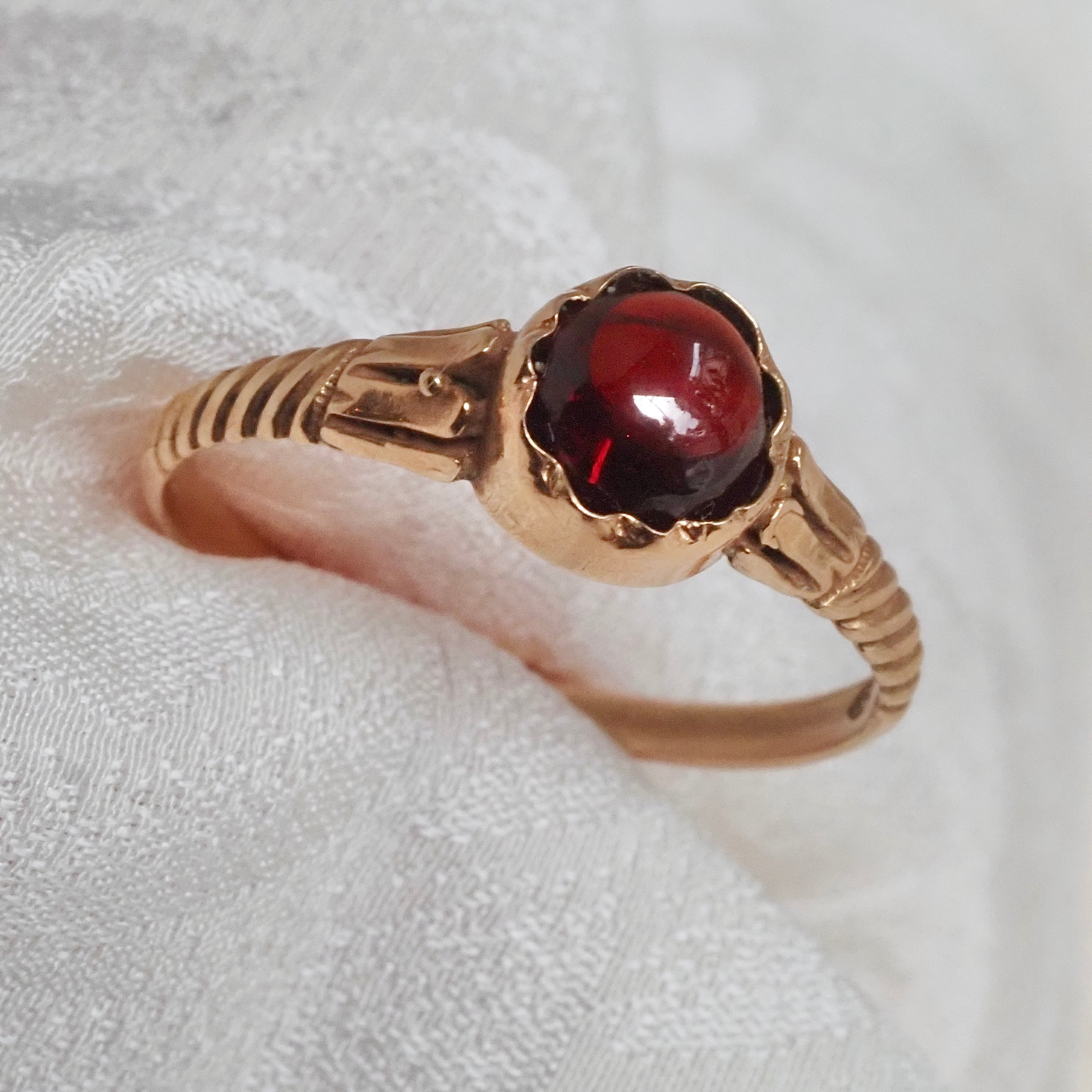 Antique Victorian Garnet 14k Gold Ring