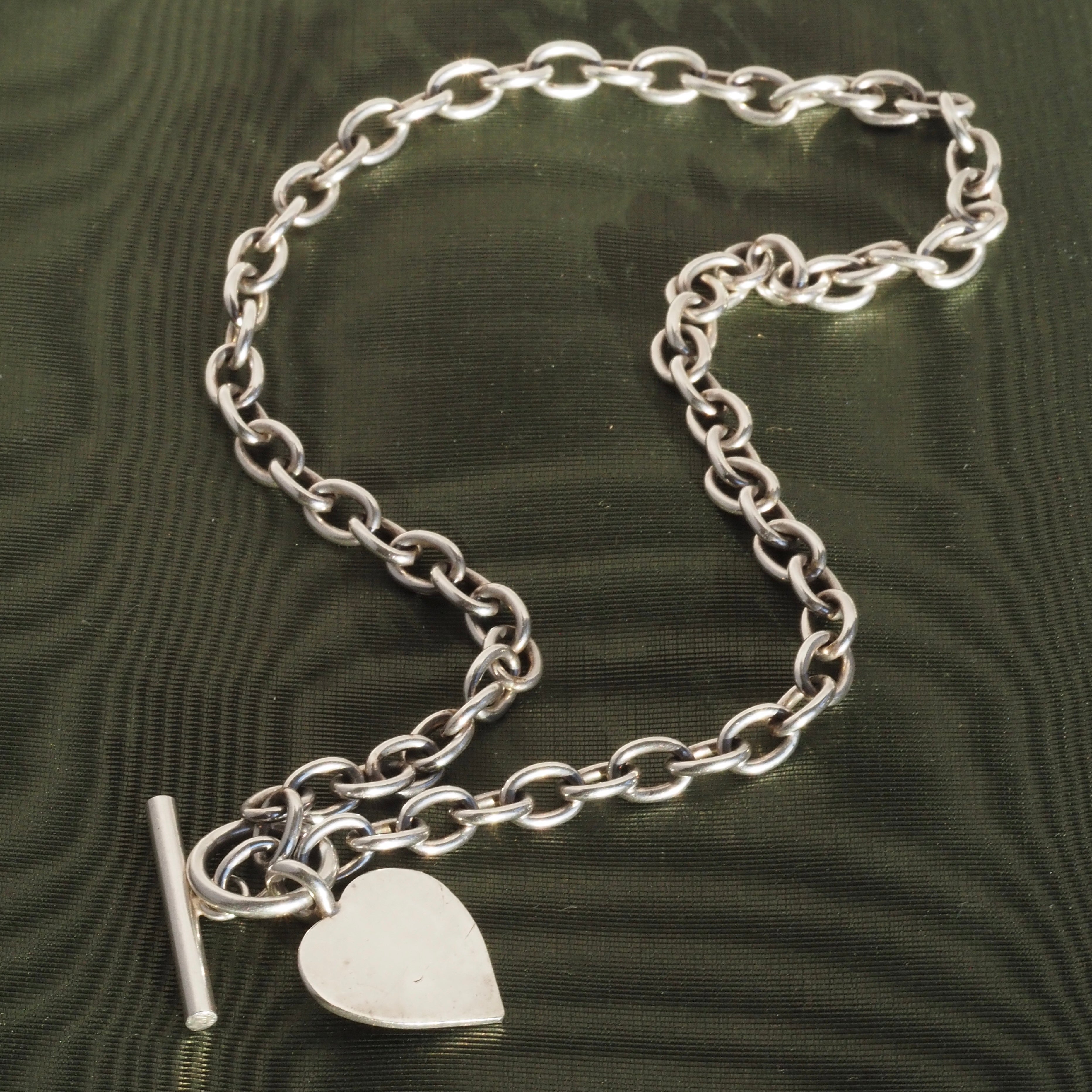 Vintage English Sterling Silver Heart Toggle Cable Link Chain Necklace