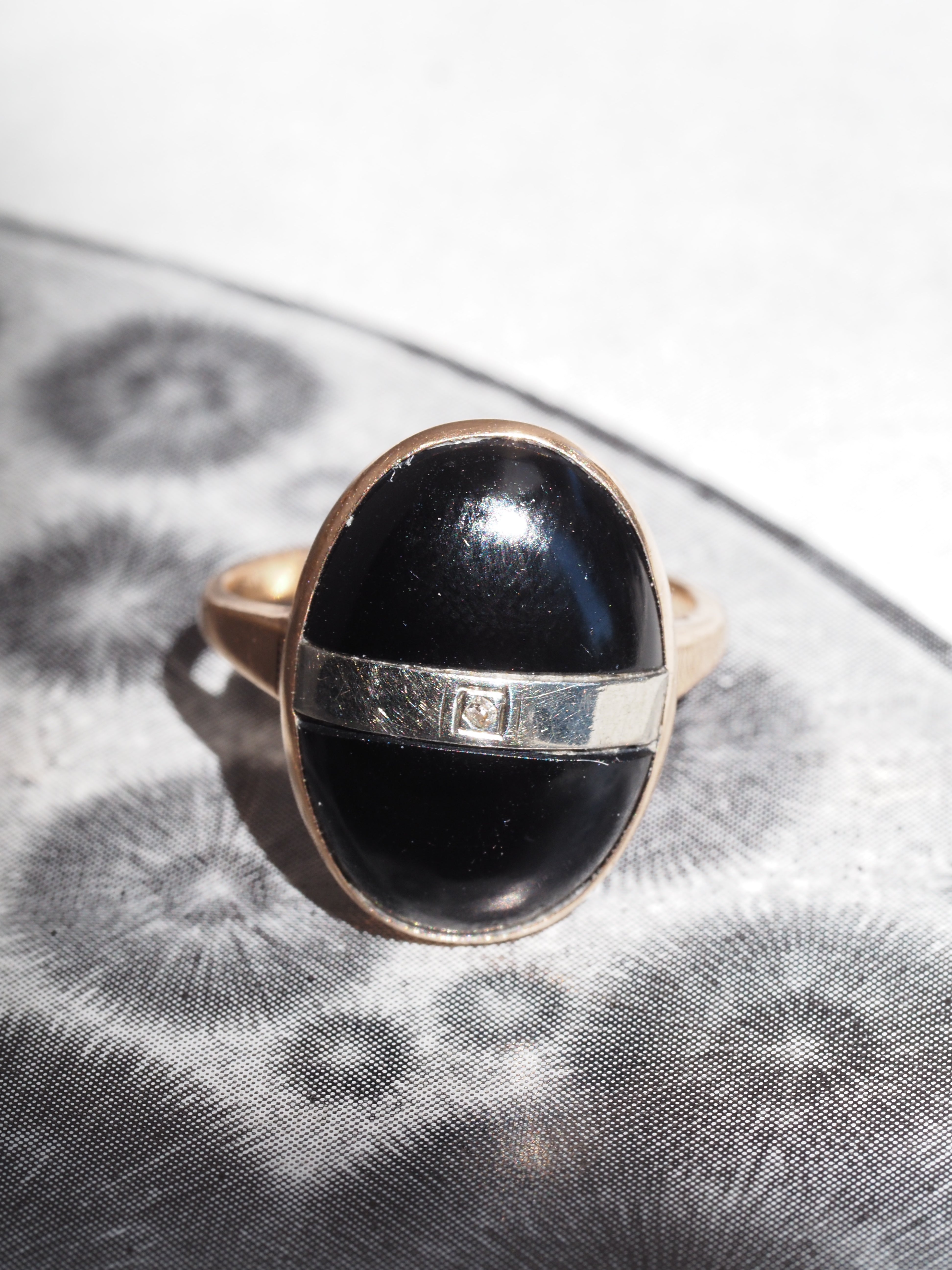 Vintage Late Deco 14k Gold Onyx Diamond Ring