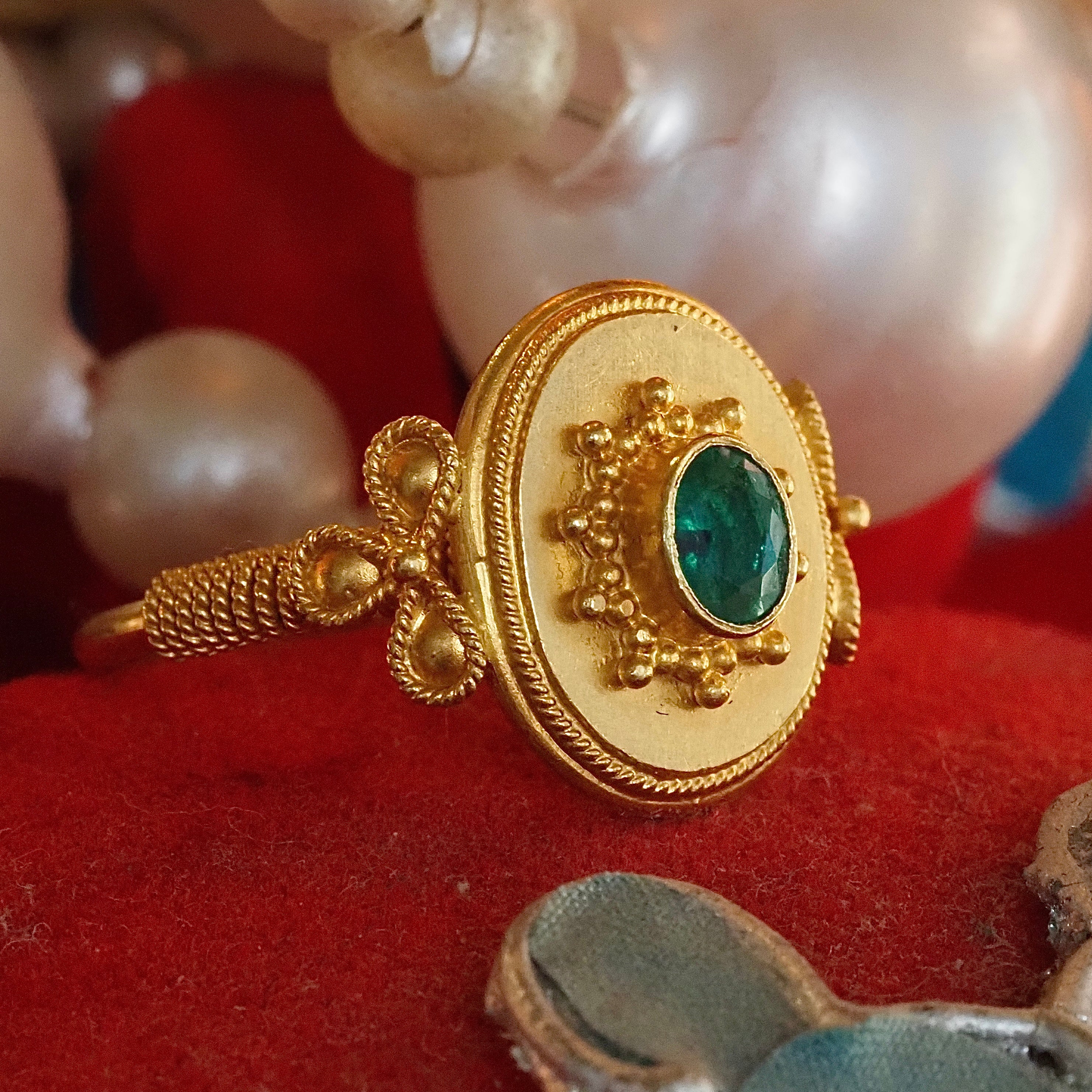 Vintage Greek Ancient Style 22k Gold Emerald Ring