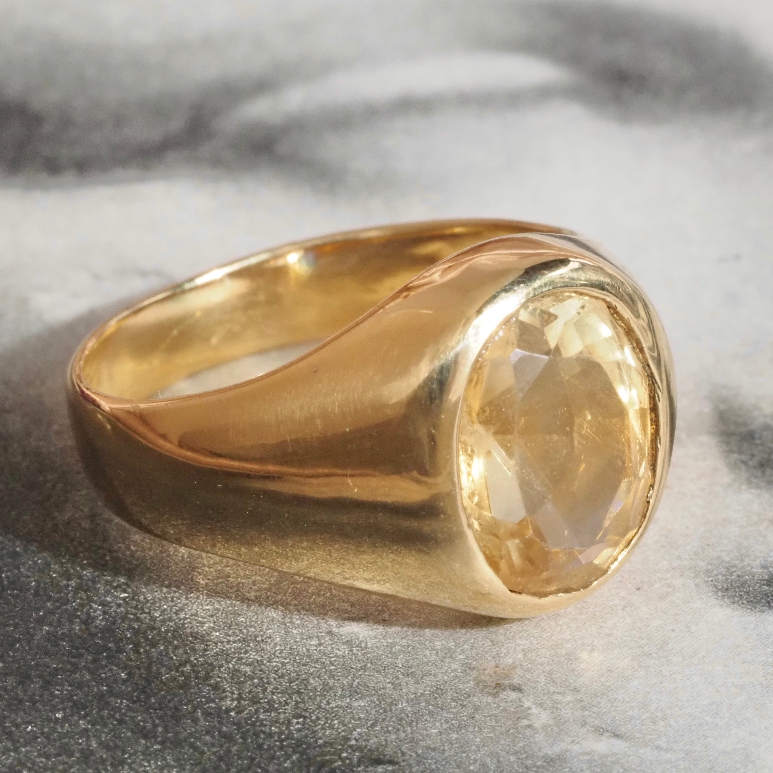 Vintage Citrine 18k Flush Set Signet Ring