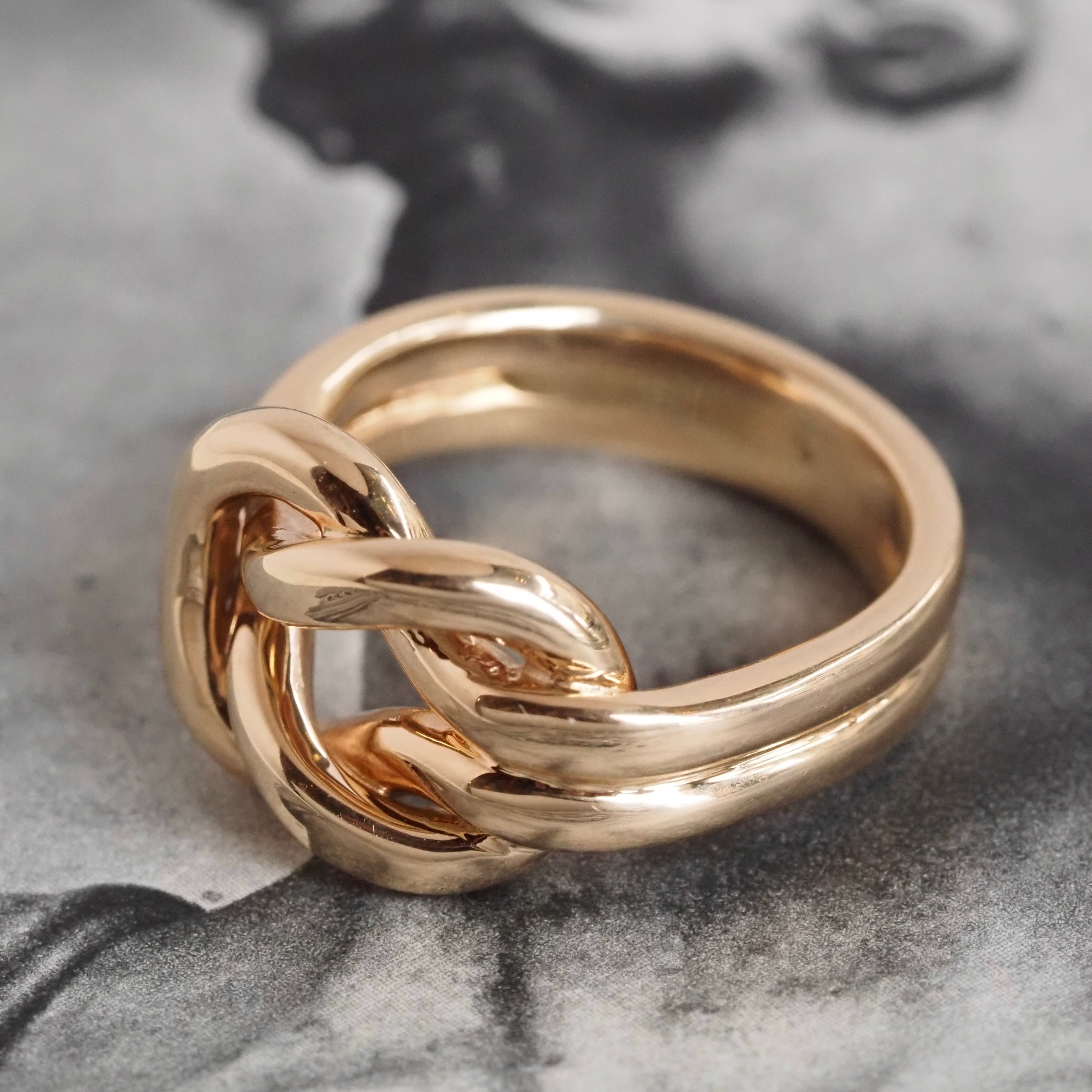 Vintage Hercules Knot 14k Gold Ring