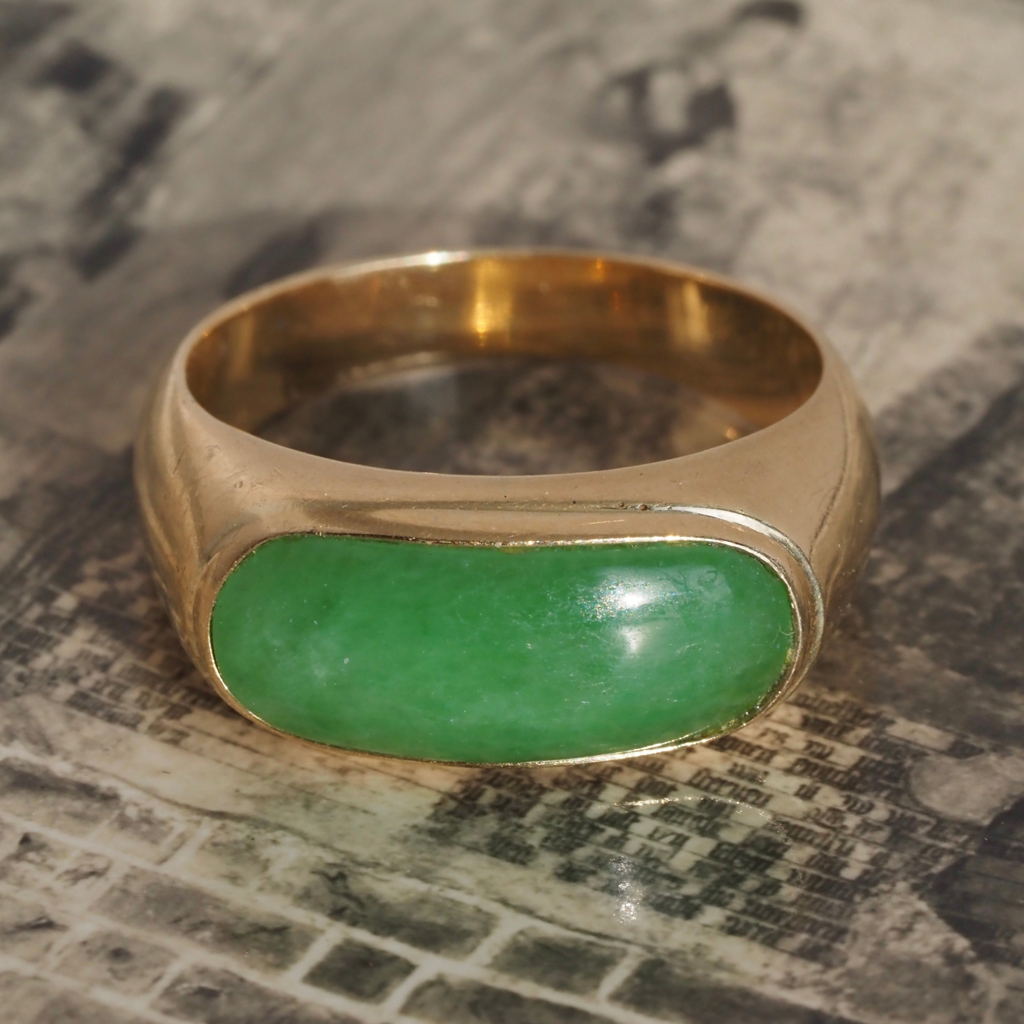 Vintage 14k Gold Jade Saddle Ring