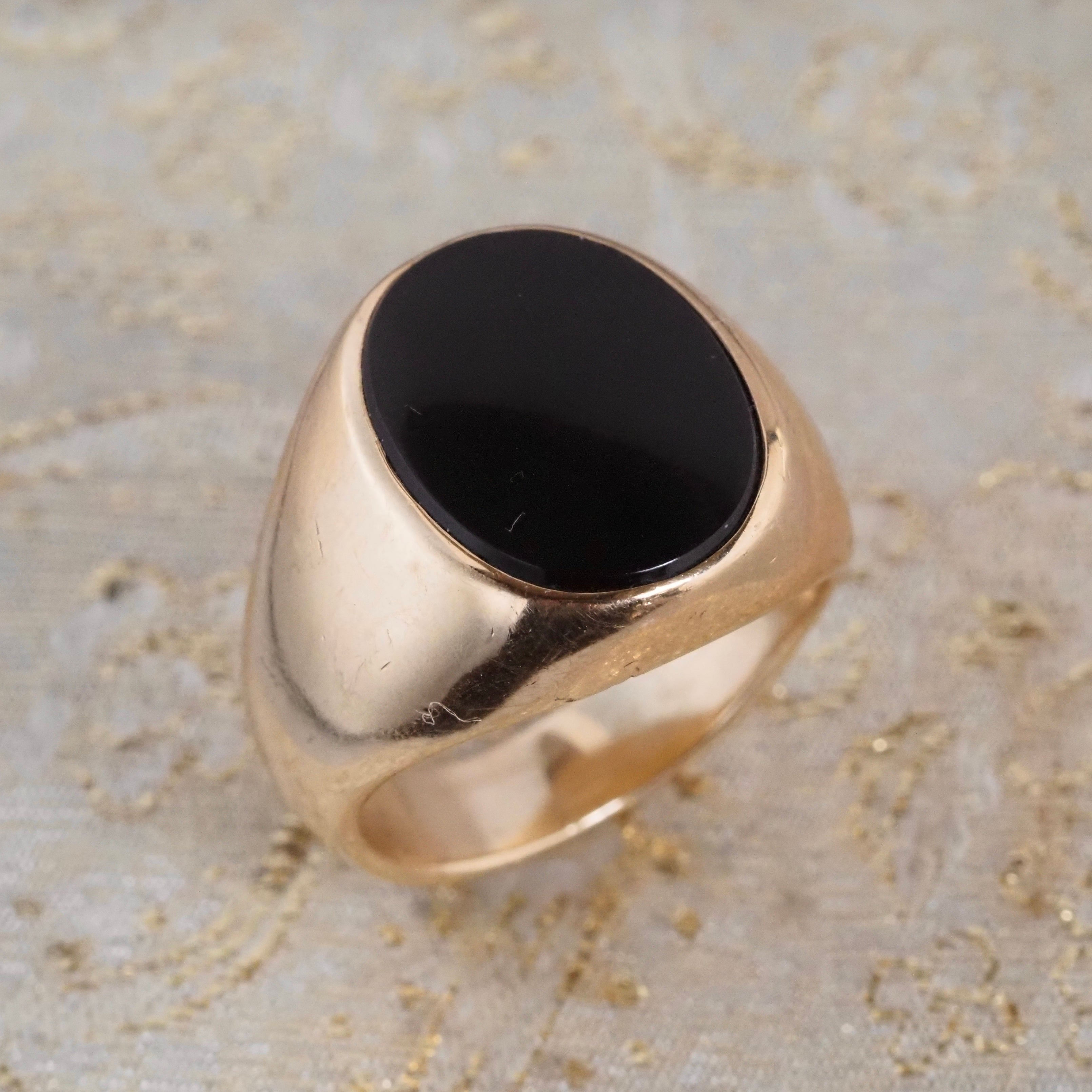 Vintage Onyx Solid 10k Gold Signet Ring