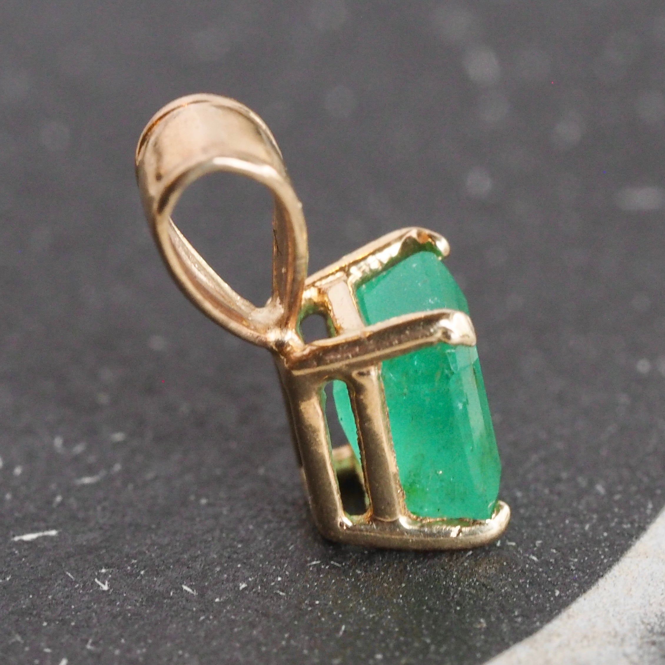 Vintage 14k Gold Emerald Pendant