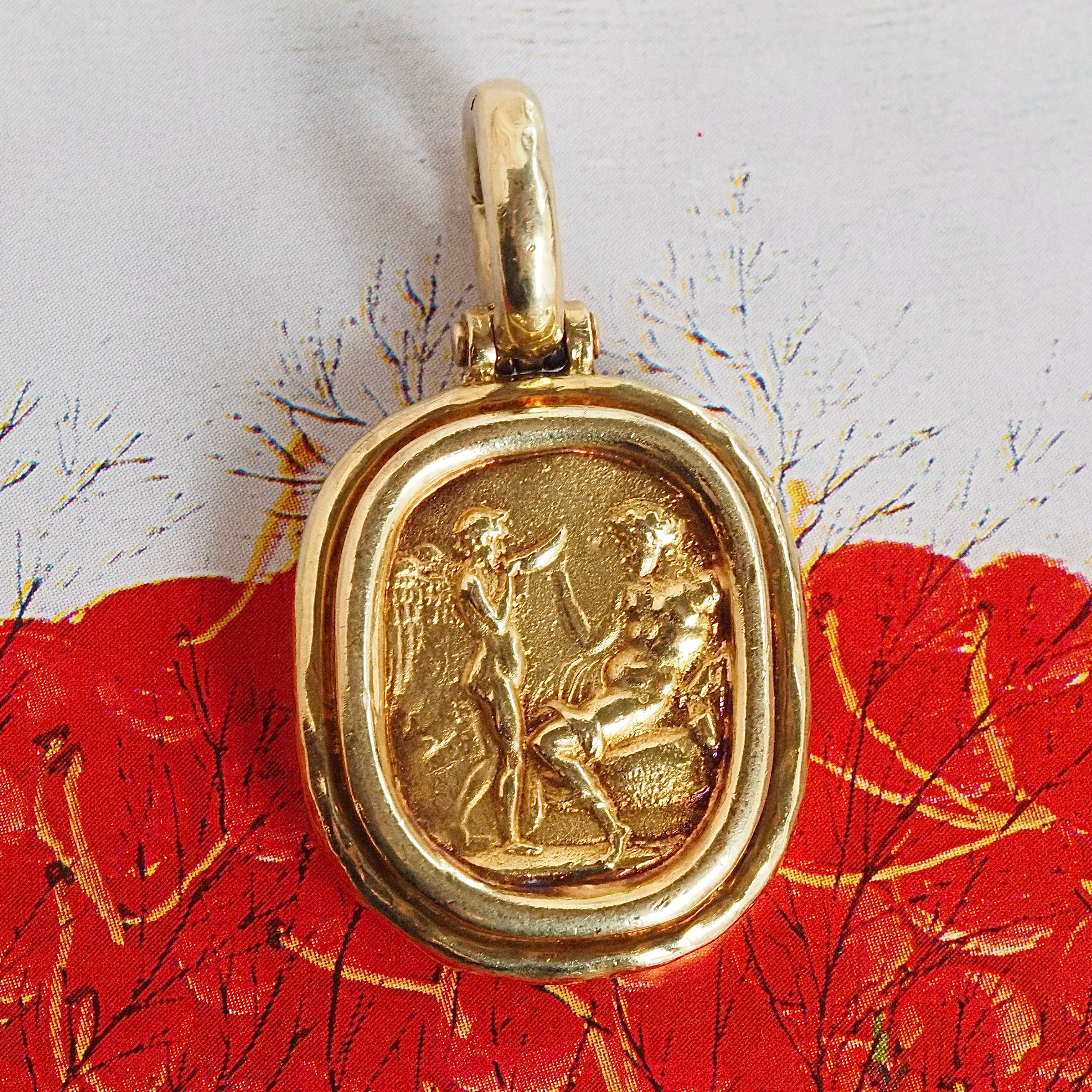 Vintage Bacchus and Nymph 18k Gold Pendant