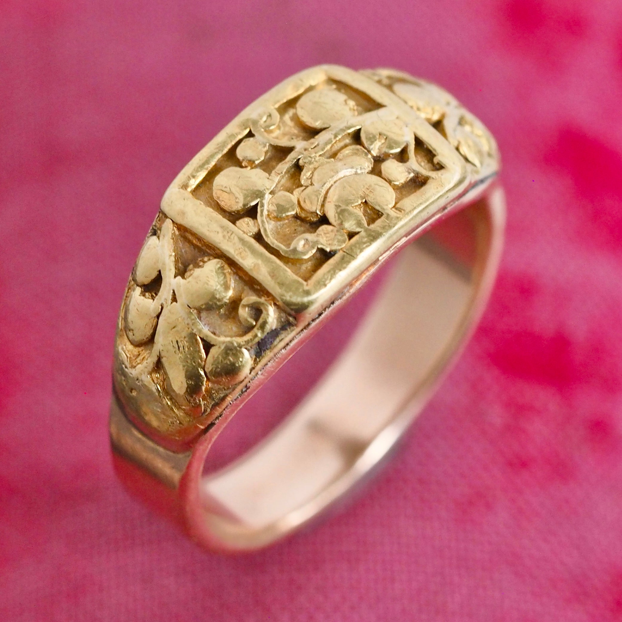 Antique Chinese 22k Gold Floral Ring with 14k Gold Band