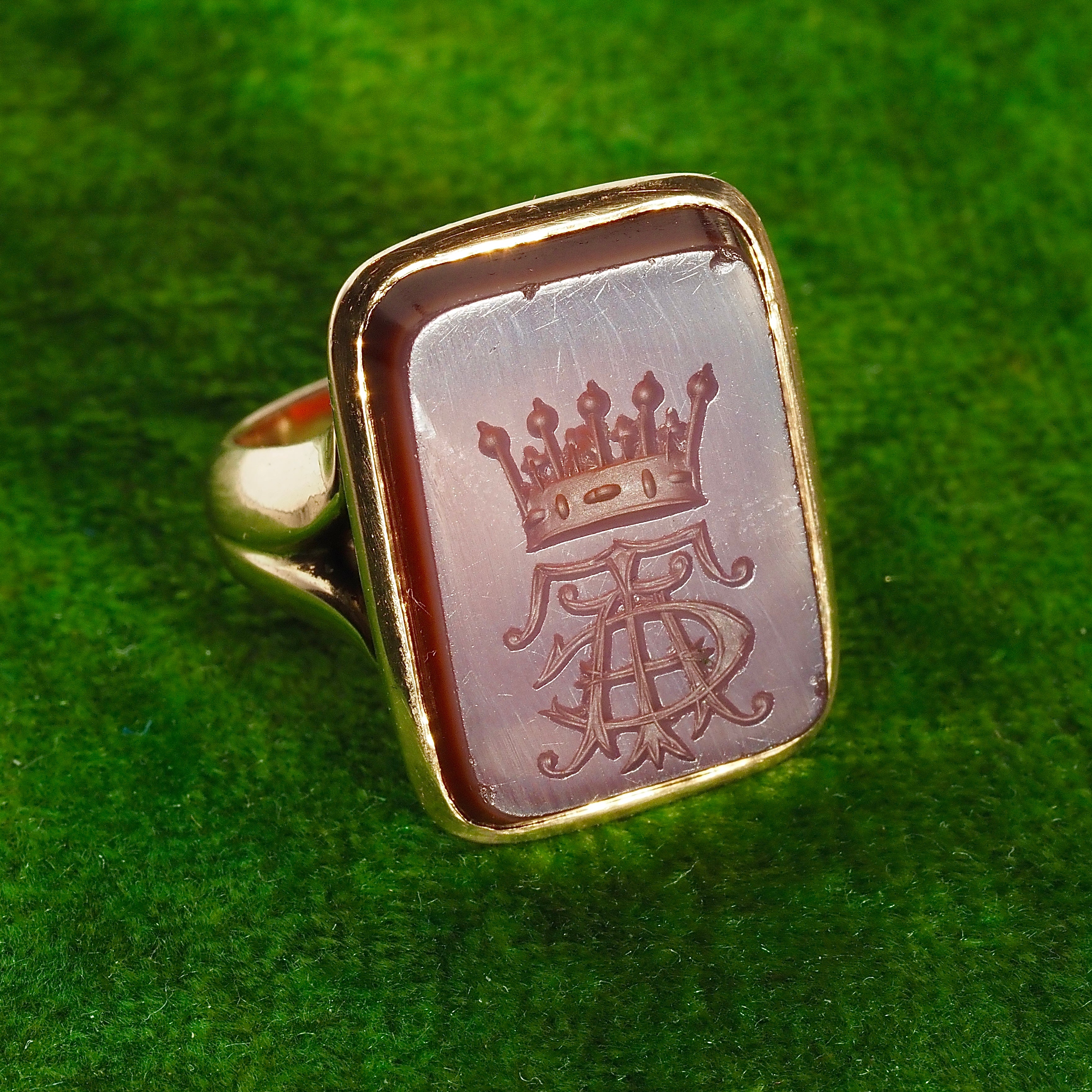 Antique Sardonyx "CAT" and Coronet Intaglio 14k Gold Ring