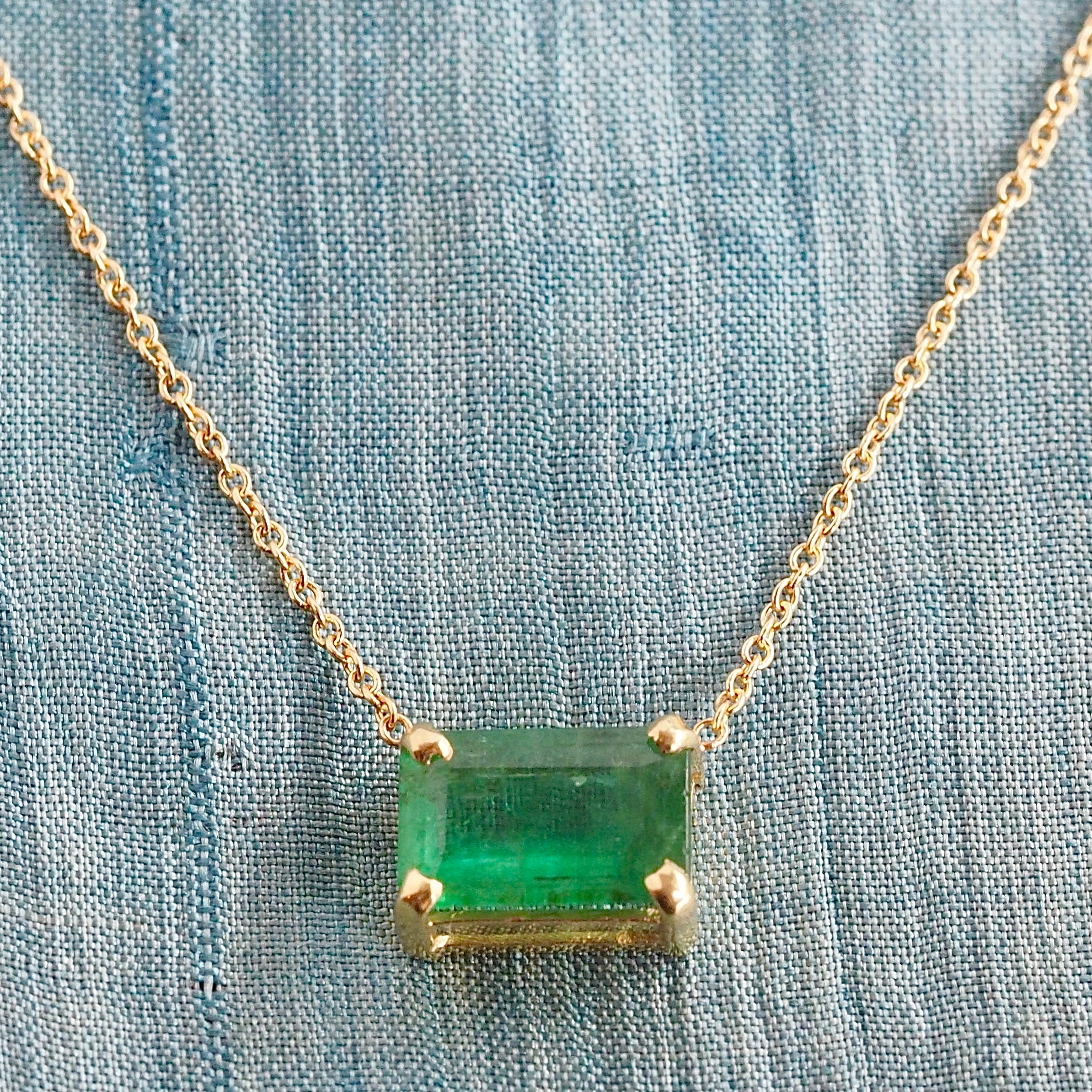 Vintage 18k Gold East West Emerald Necklace