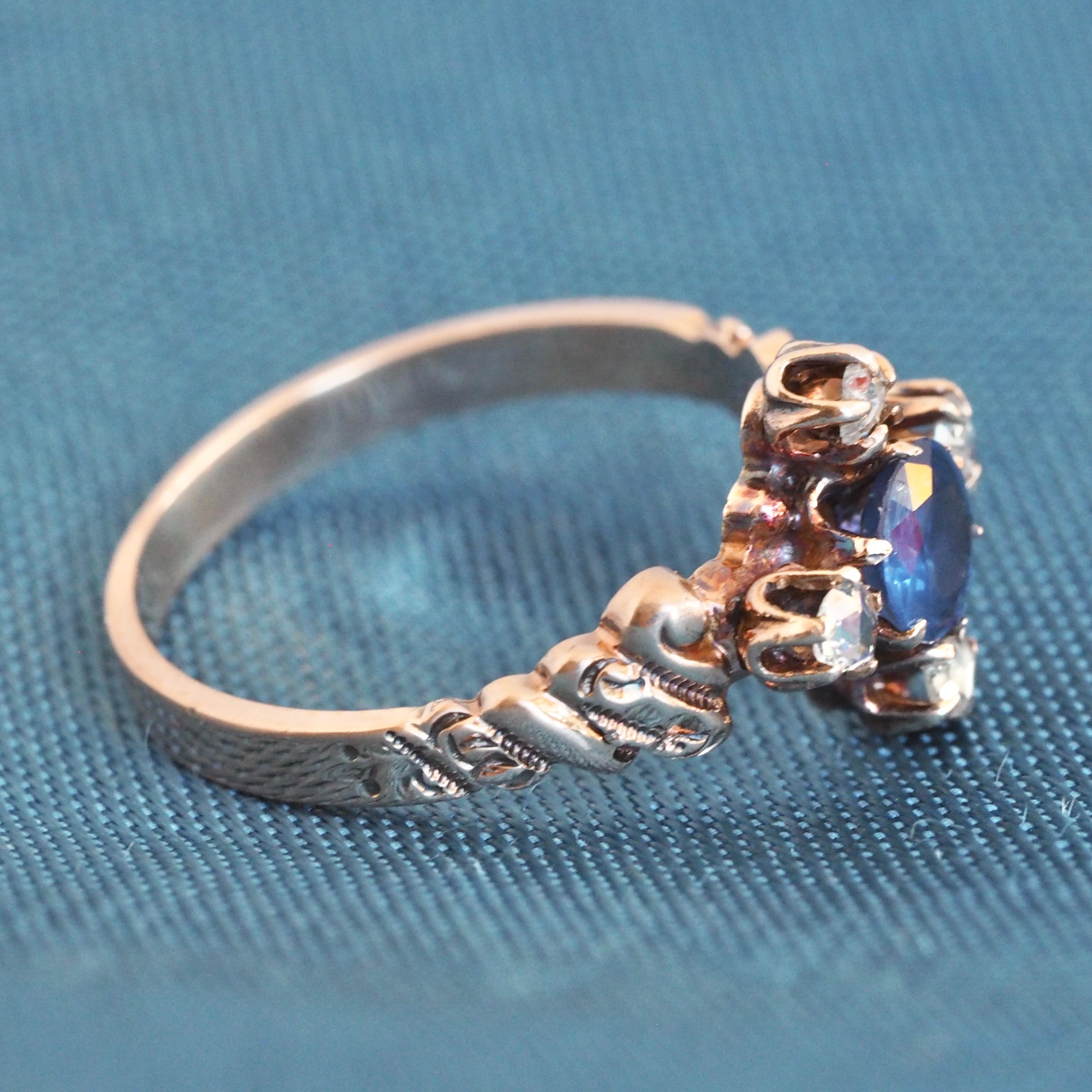 Antique Victorian 10k Gold Sapphire and Rose Cut Diamond Accents Ring