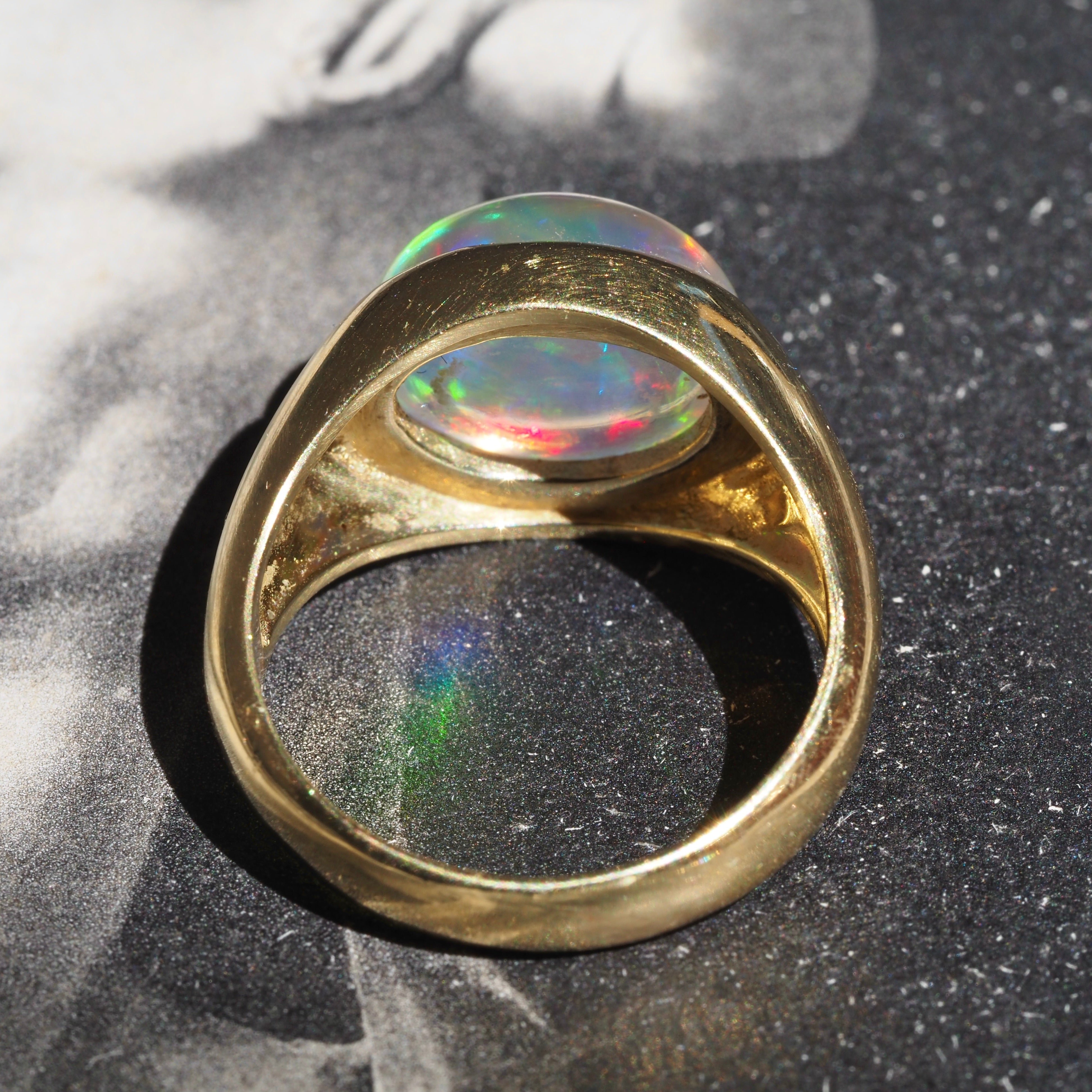 Jelly Opal Cabochon 18k Gold Dome Ring