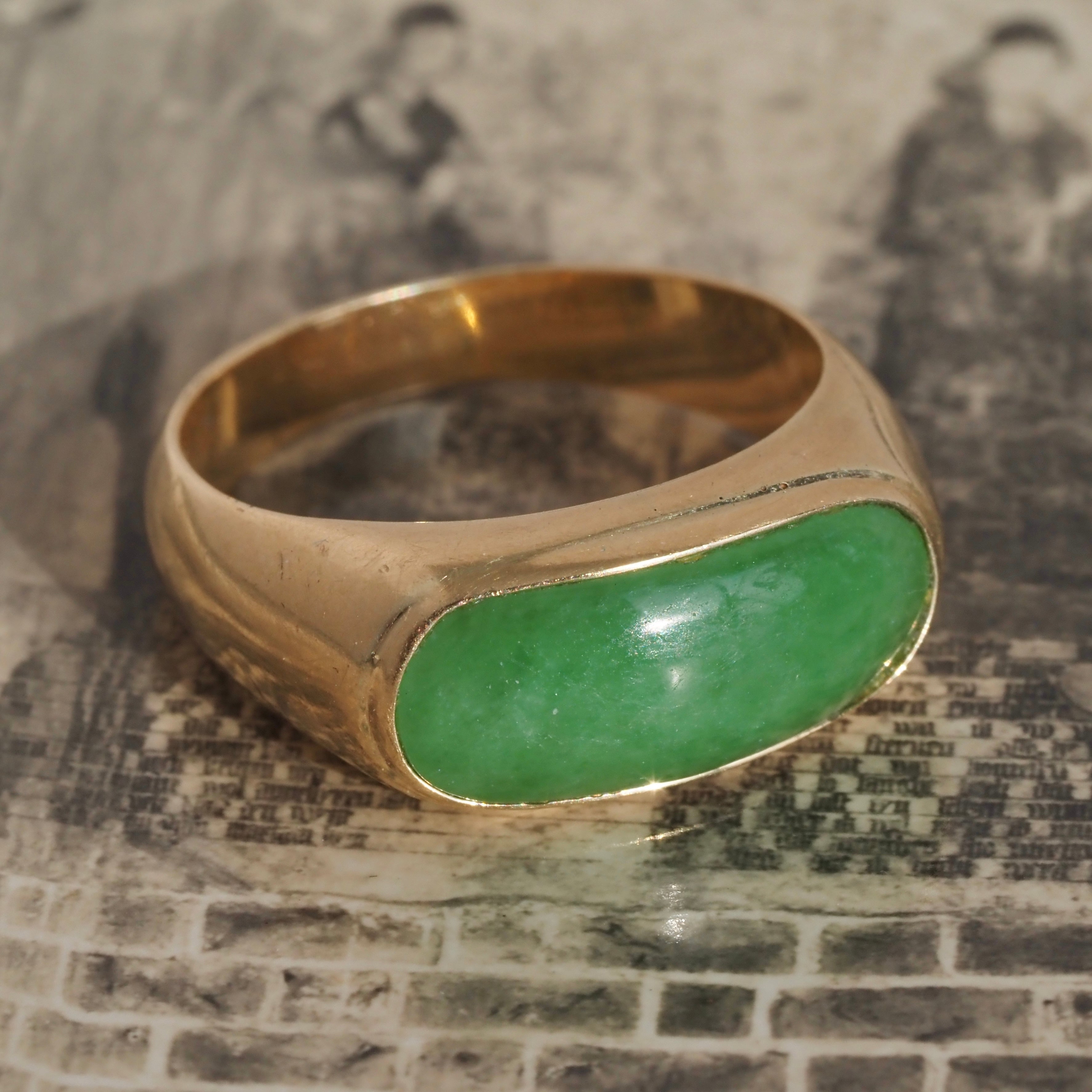 Vintage 14k Gold Jade Saddle Ring