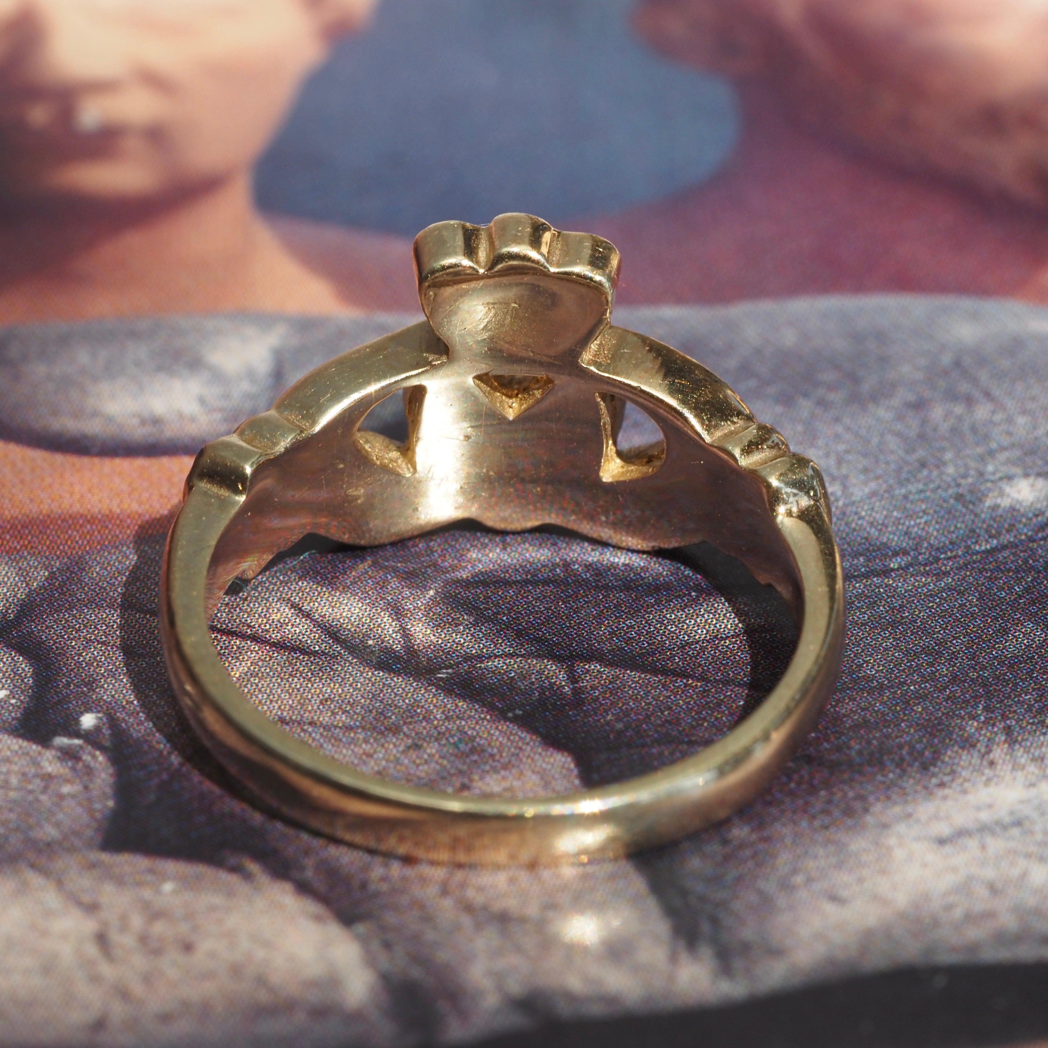 Vintage English Claddagh 10k Gold Ring