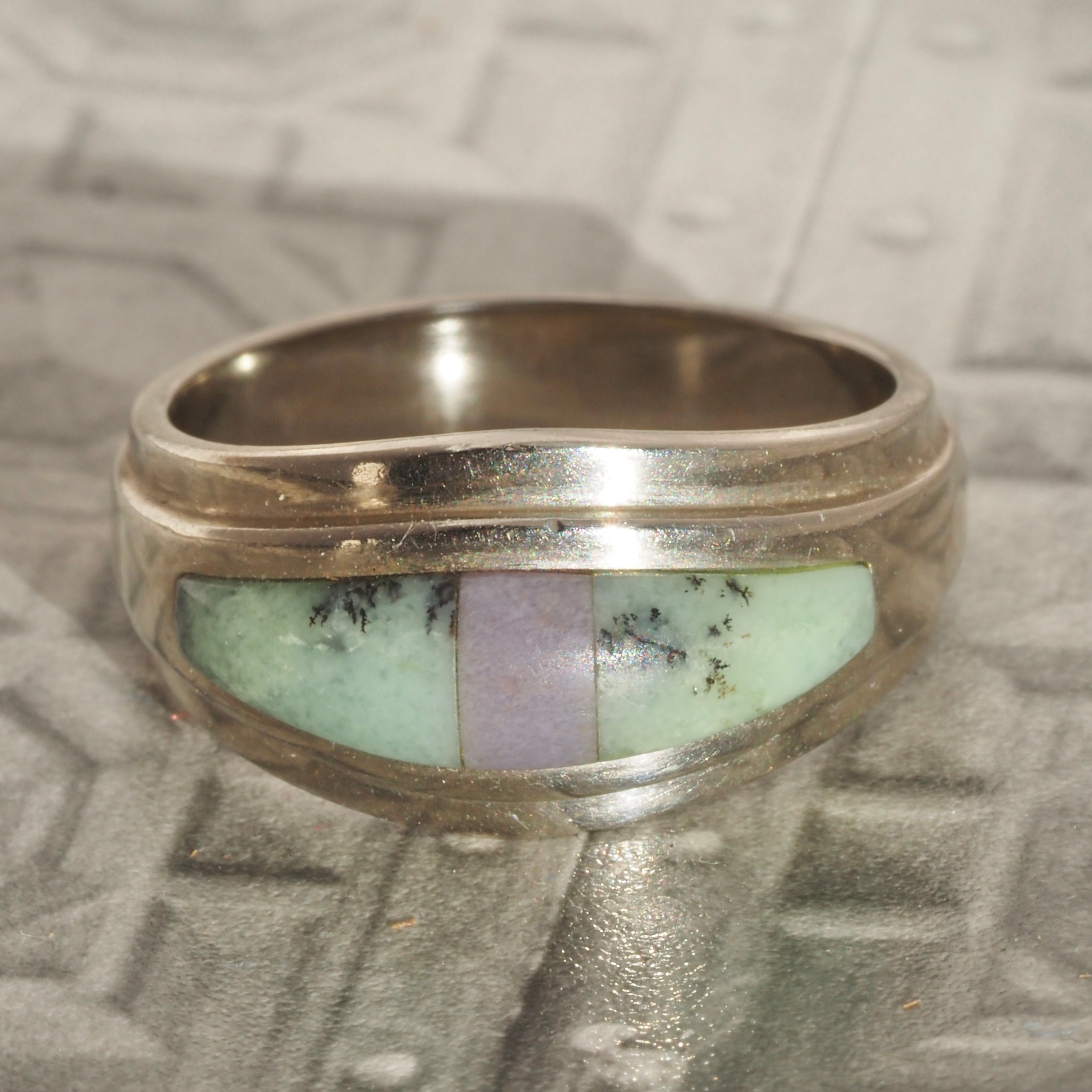 Domed Agate Inlaid 14k White Gold Ring