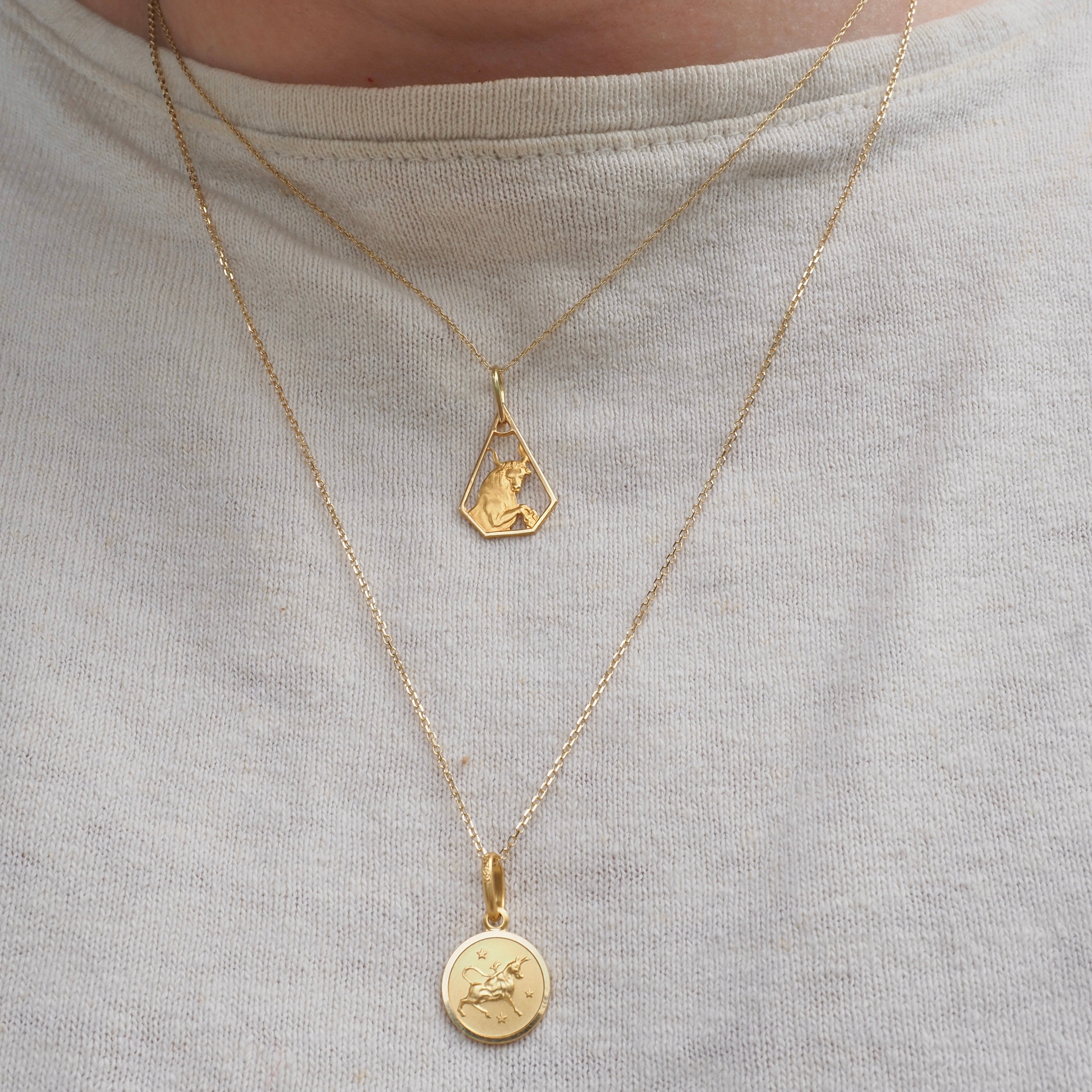 Vintage Italian Taurus 18k Gold Charm Pendant