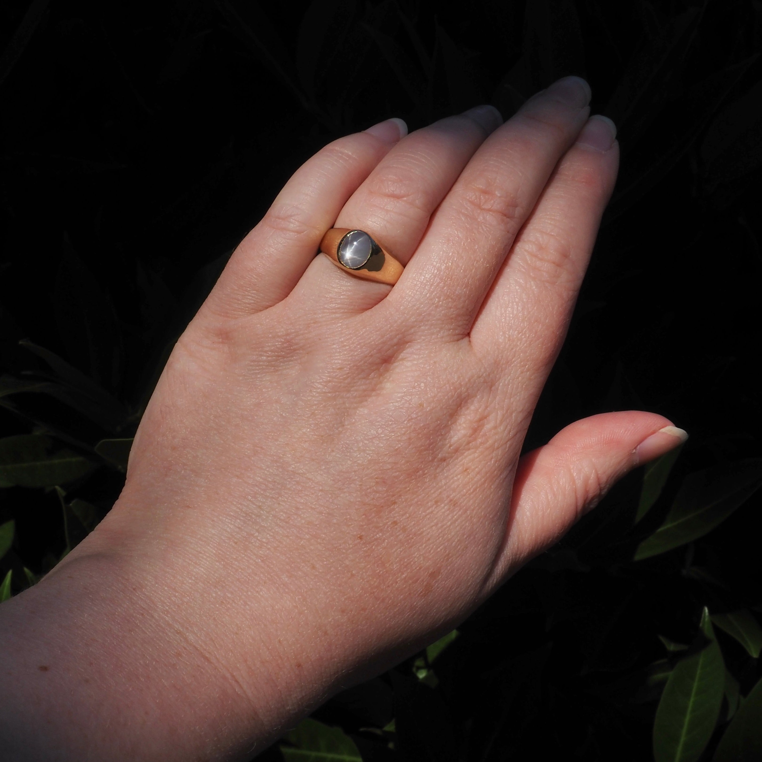 Vintage Natural Star Sapphire 14k Gold Flush Set Signet Ring