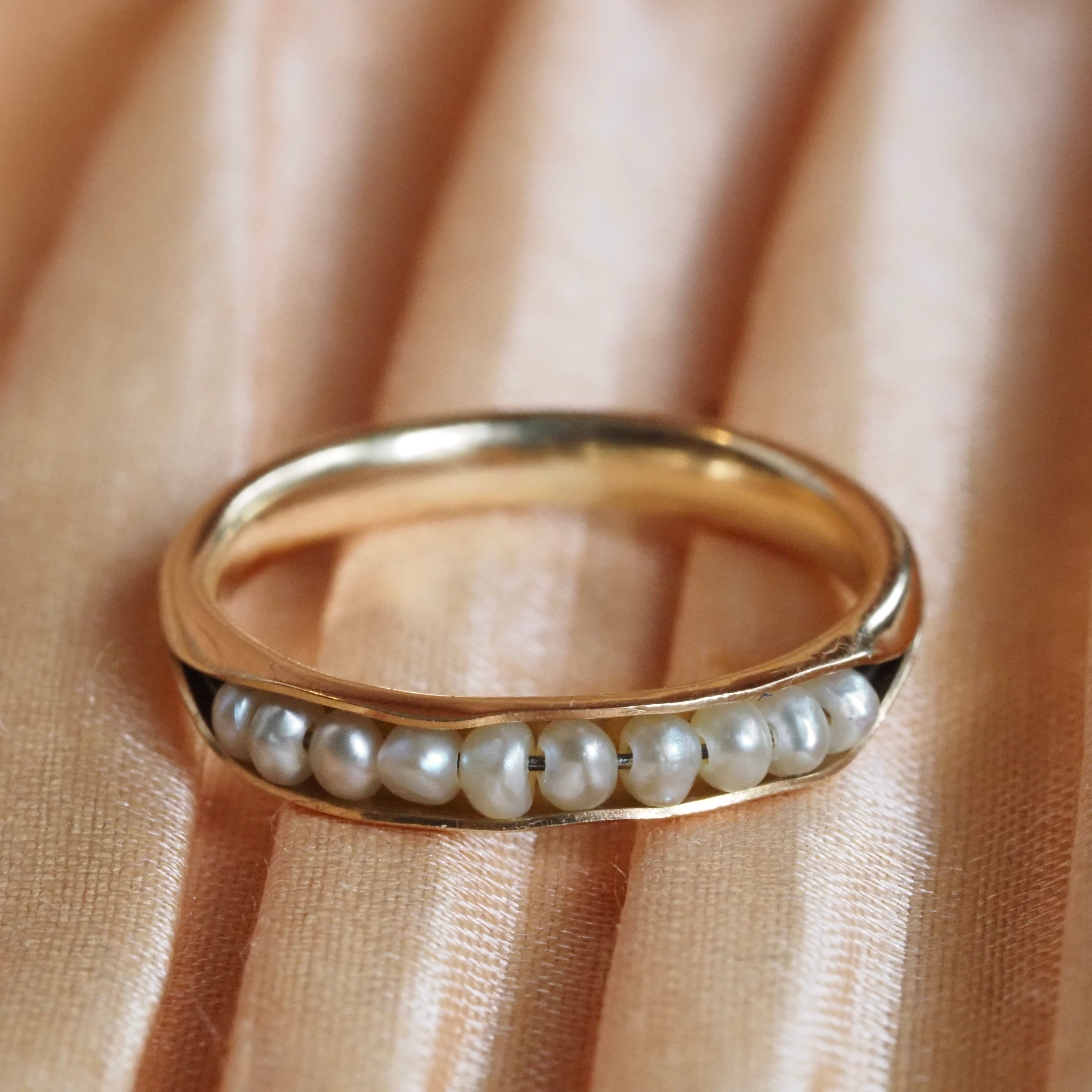 Vintage 14k Gold Pearls in a Pod Ring