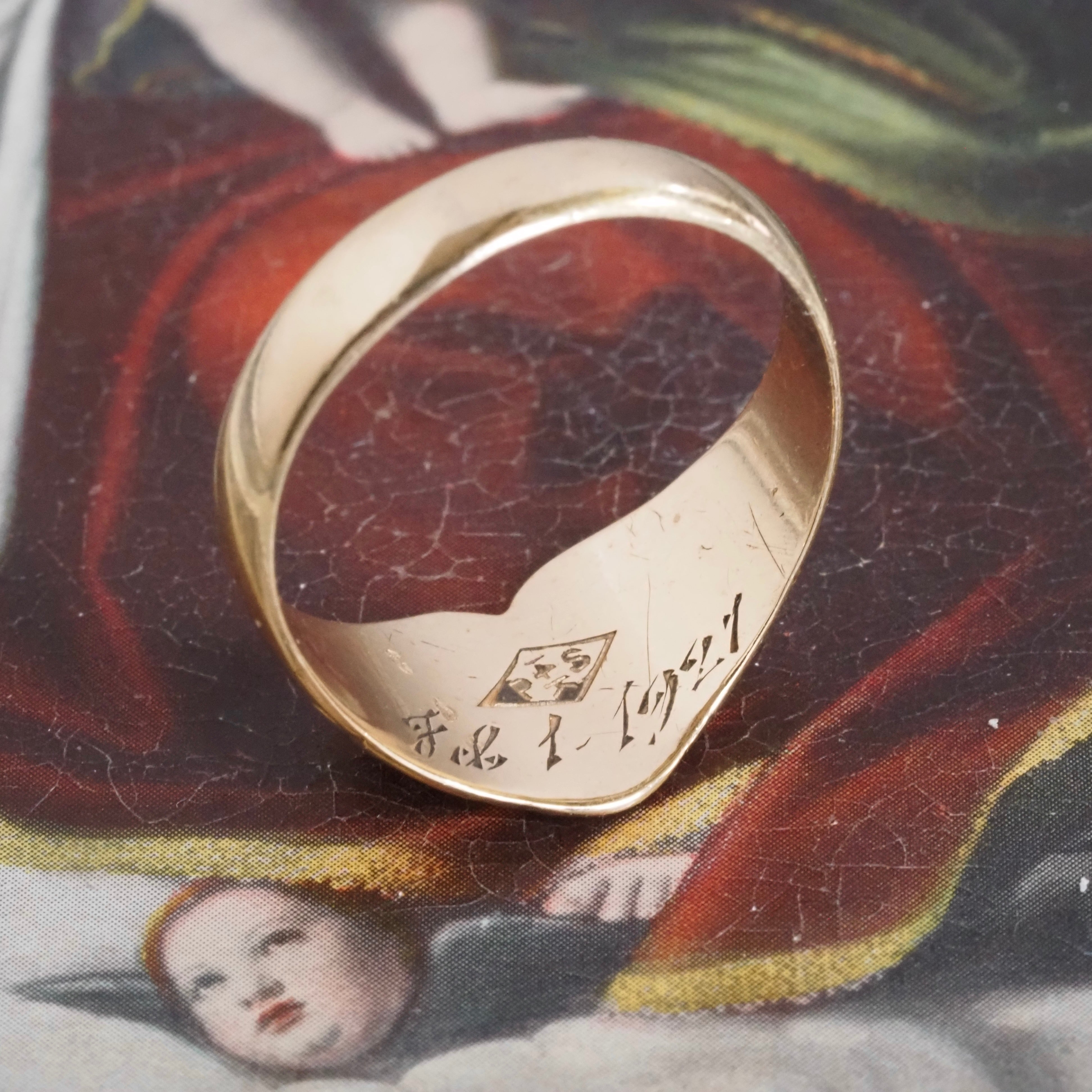 Antique c. 1927 14k Gold Heart Engraved Signet Ring