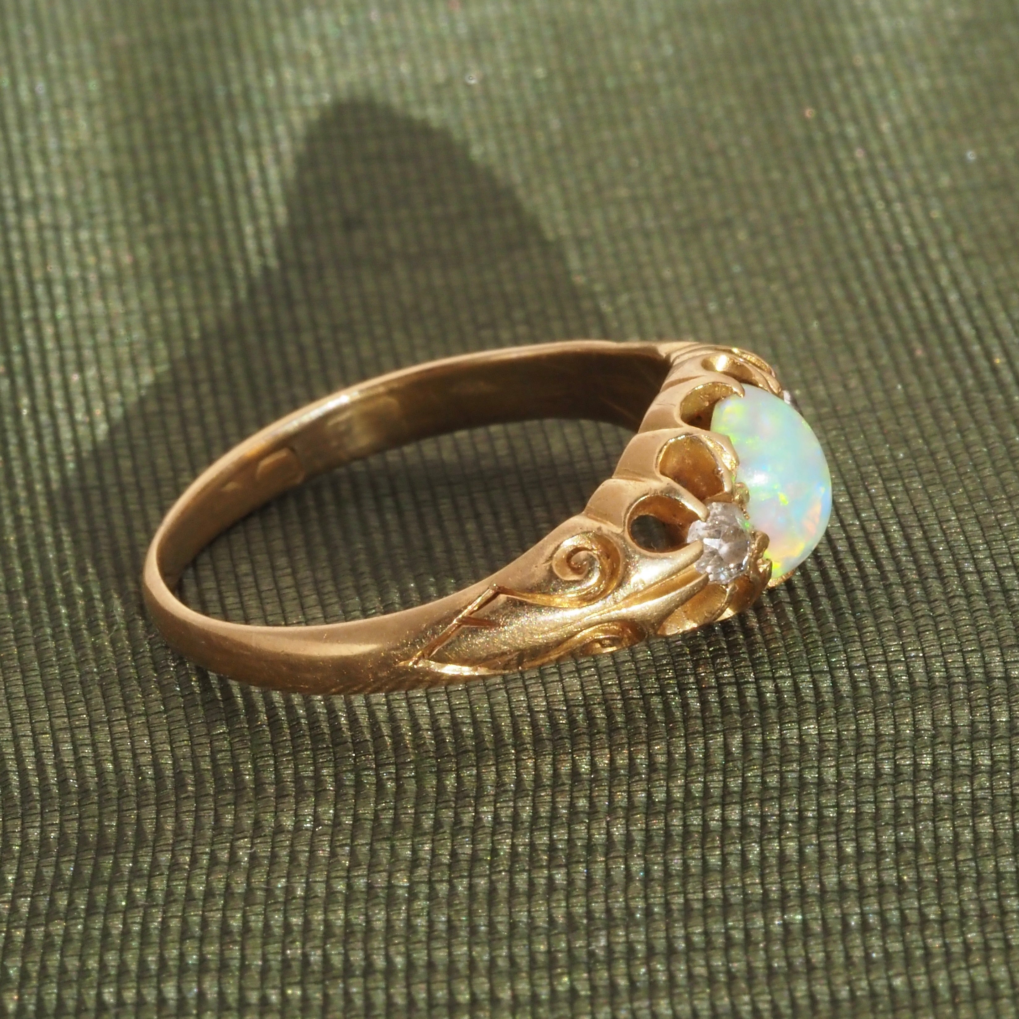 Antique Victorian Opal Diamond 18k Gold Ring