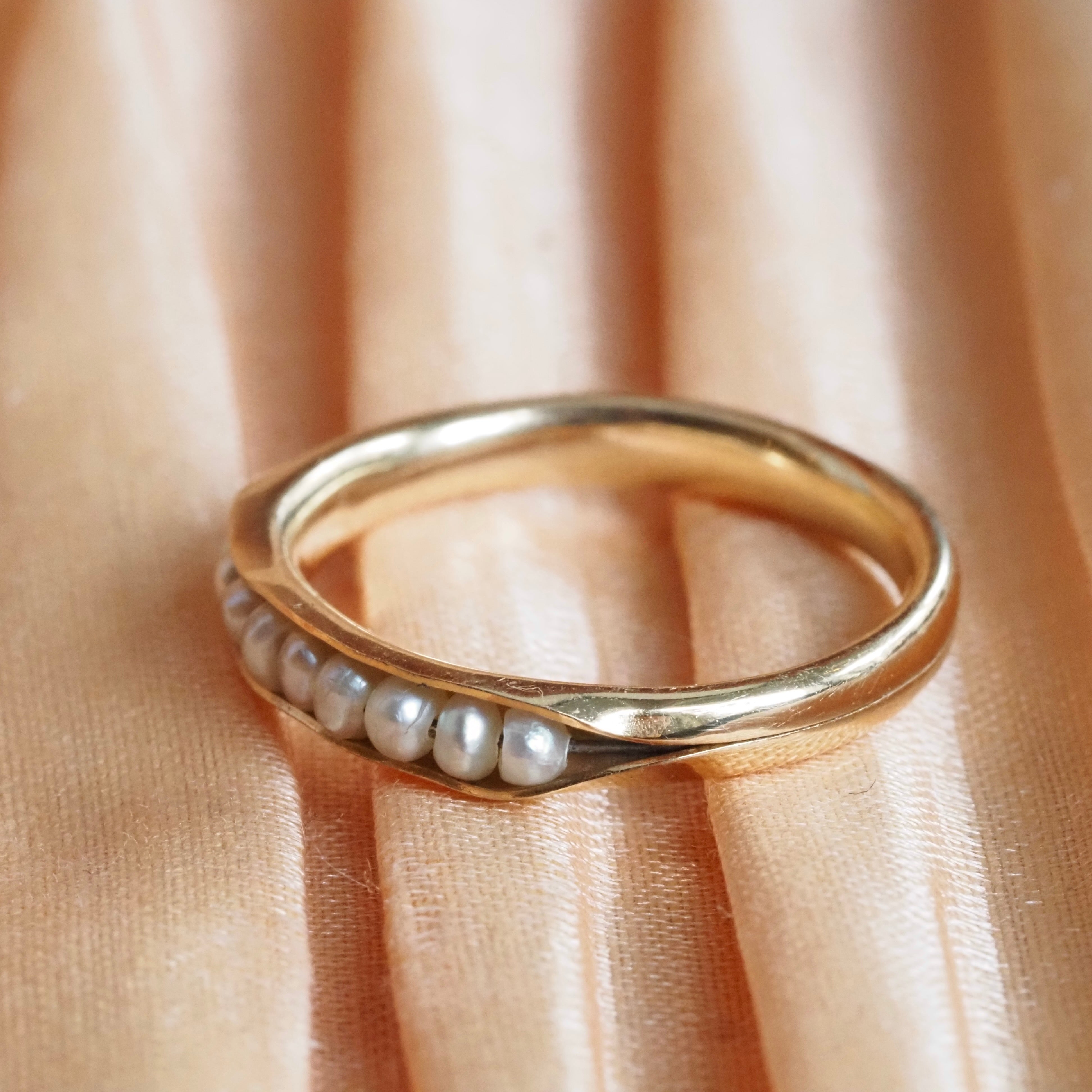 Vintage 14k Gold Pearls in a Pod Ring