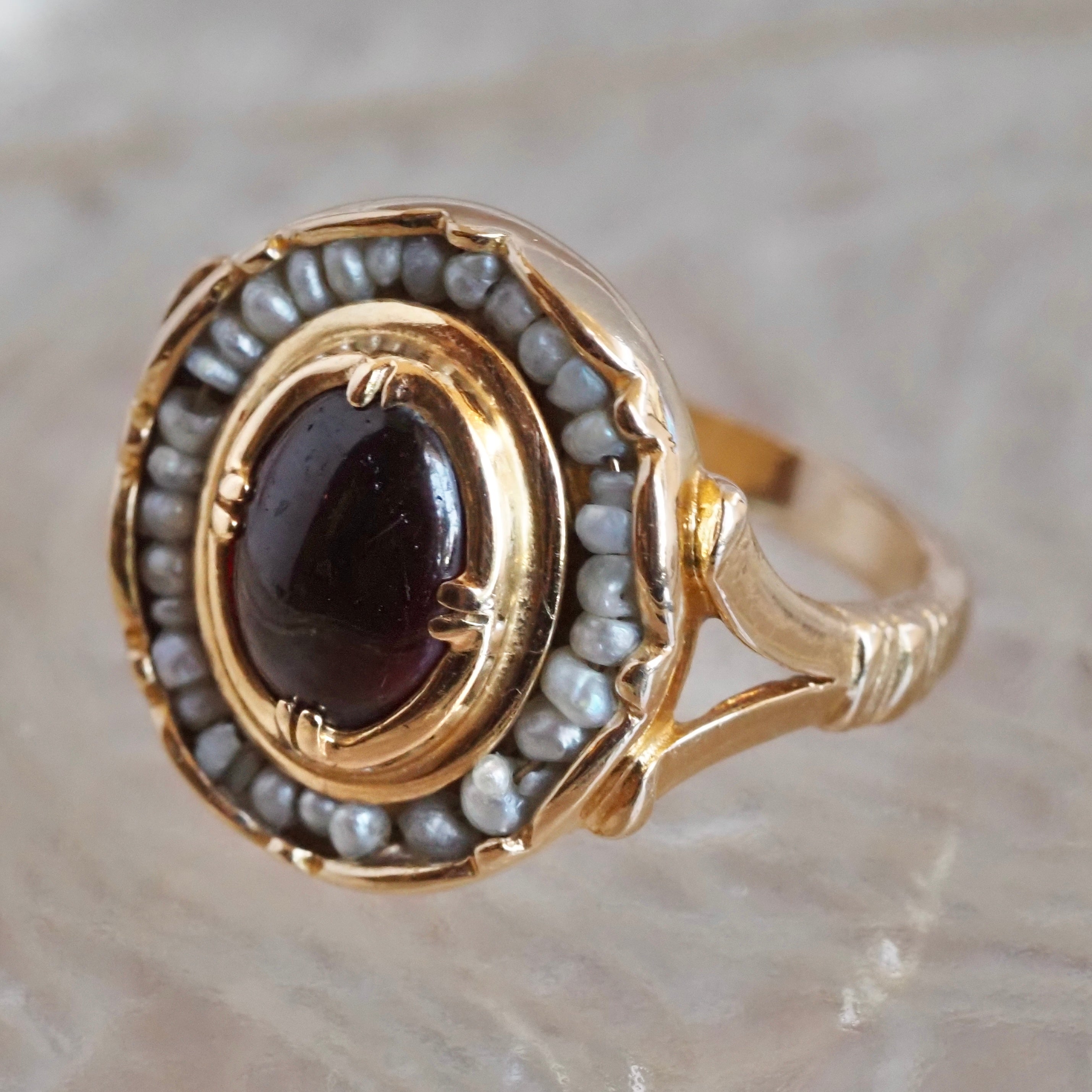 Vintage Metropolitan Museum of Art Reproduction 14k Gold Garnet and Seed Pearl Ring