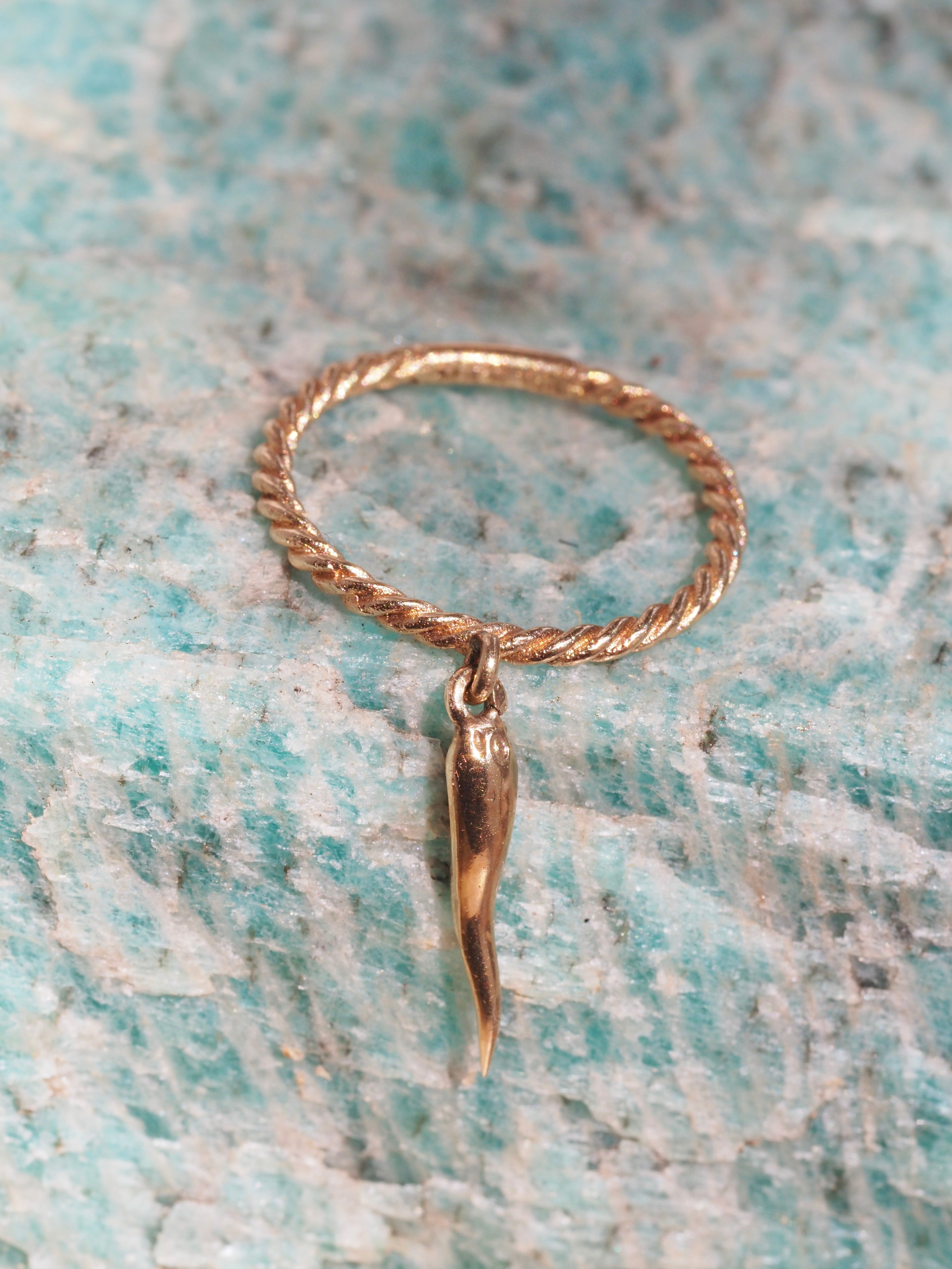 Vintage 10k Gold Twisted Cornicello Charm Ring