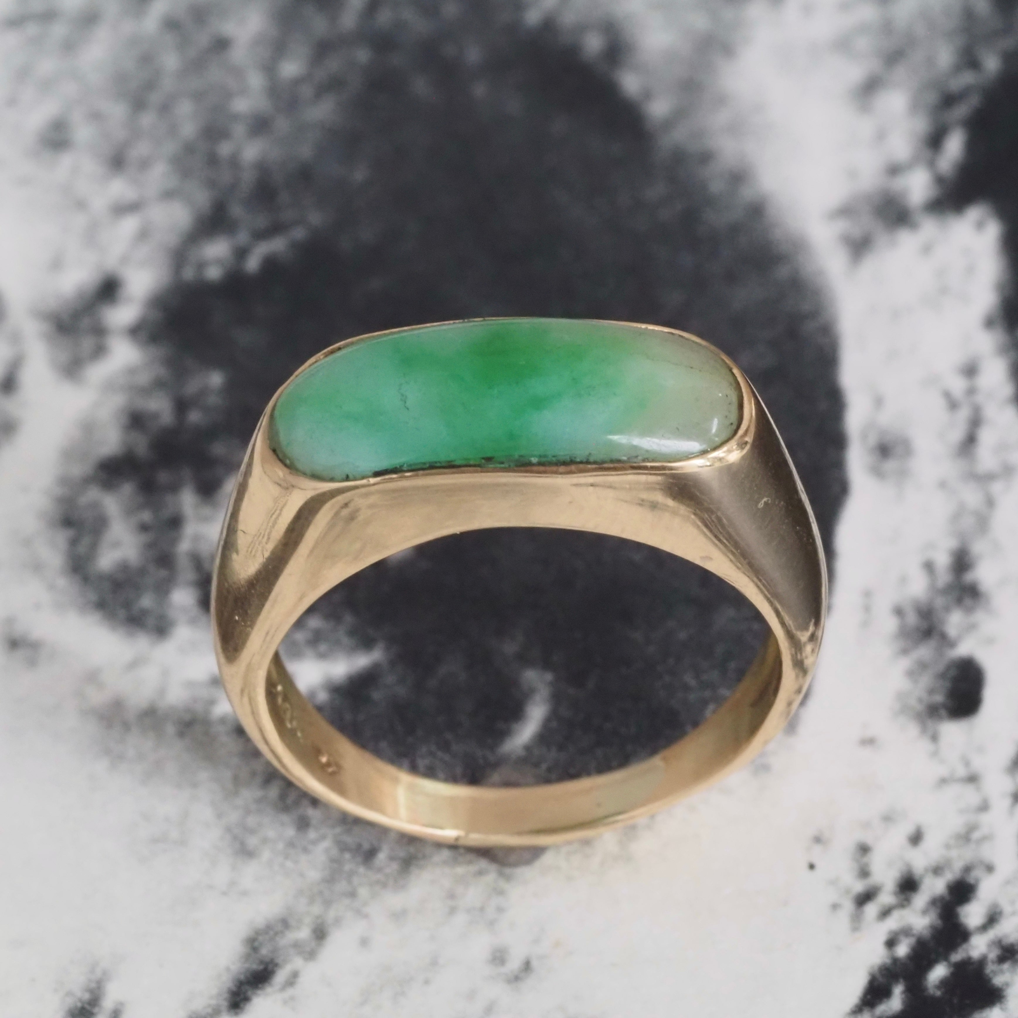 Vintage Moss In Snow Jade Saddle 14k Gold Ring