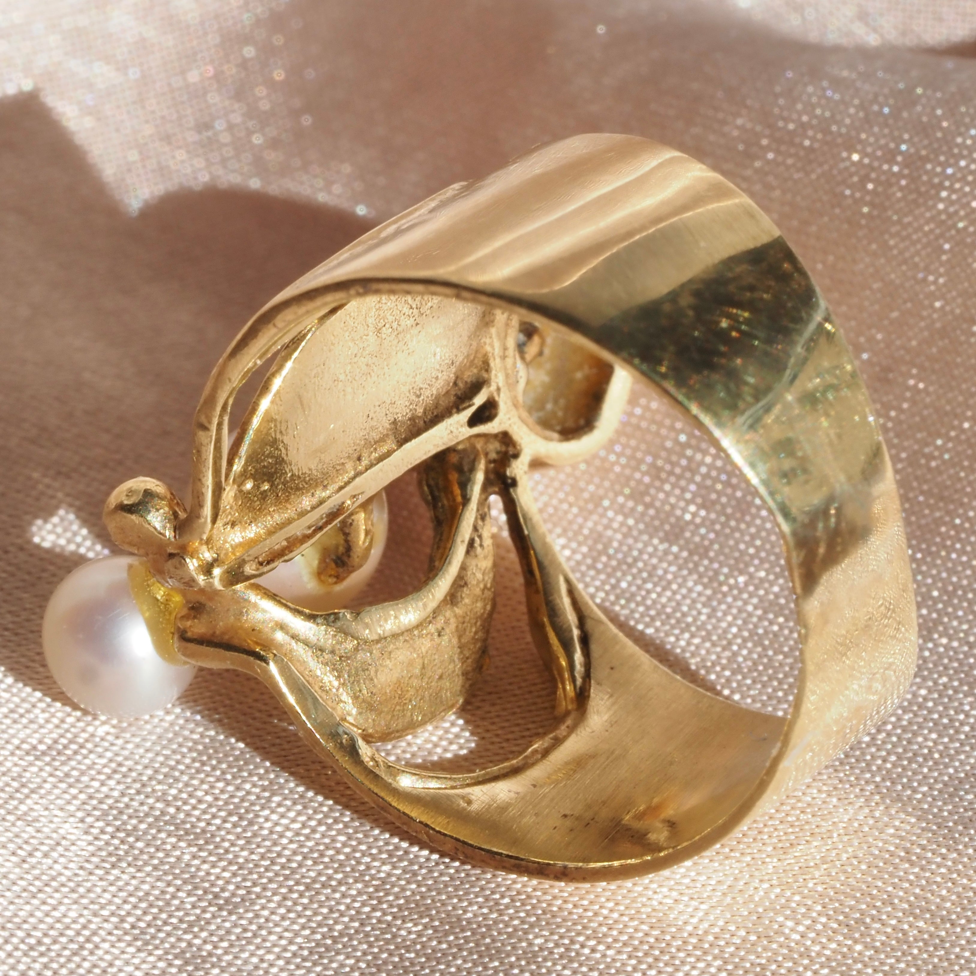 Vintage Brutalist Pearl Trilogy 14k Gold Ring