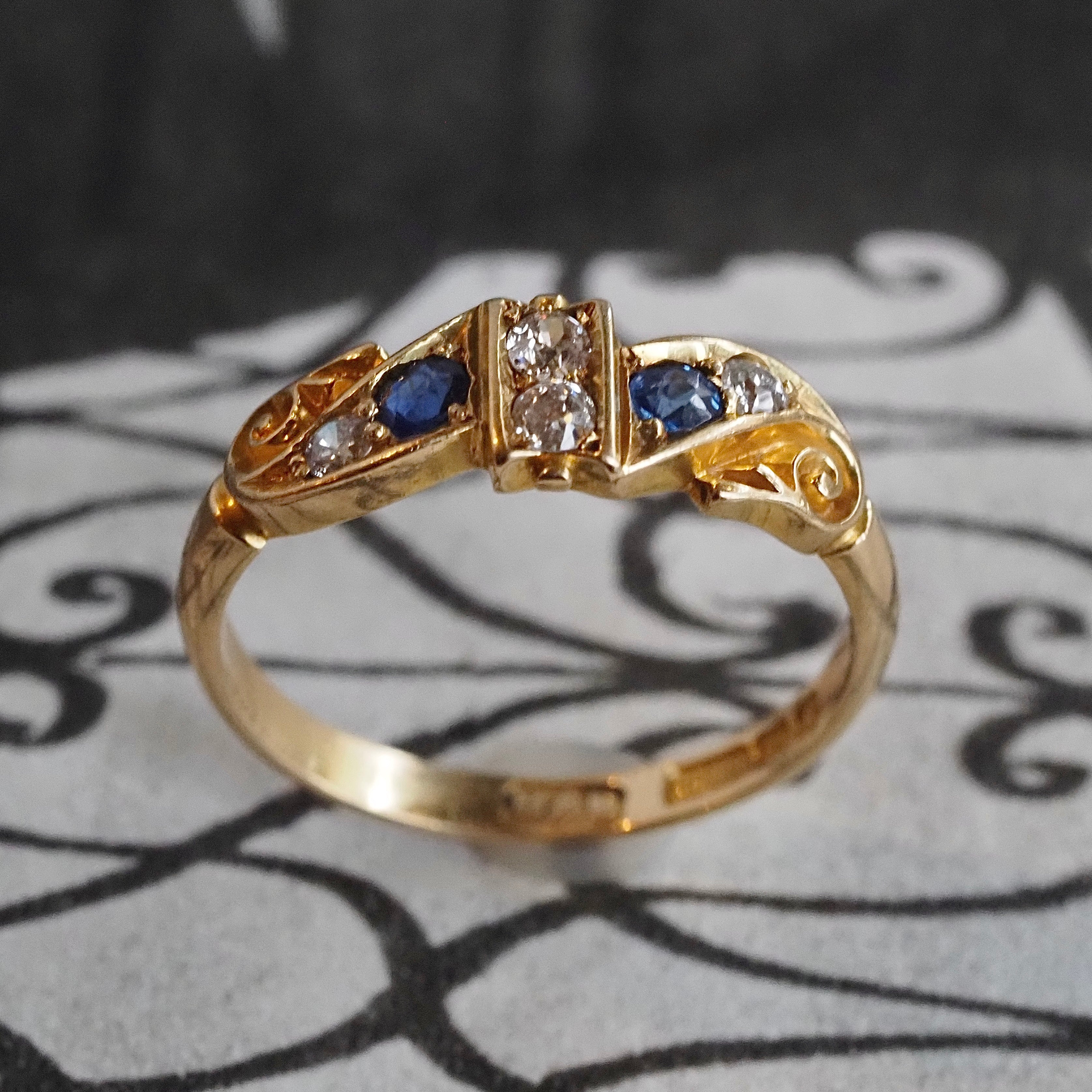 Antique English Victorian c.1897 Natural Sapphire and Old Mine Cut Diamond Ring