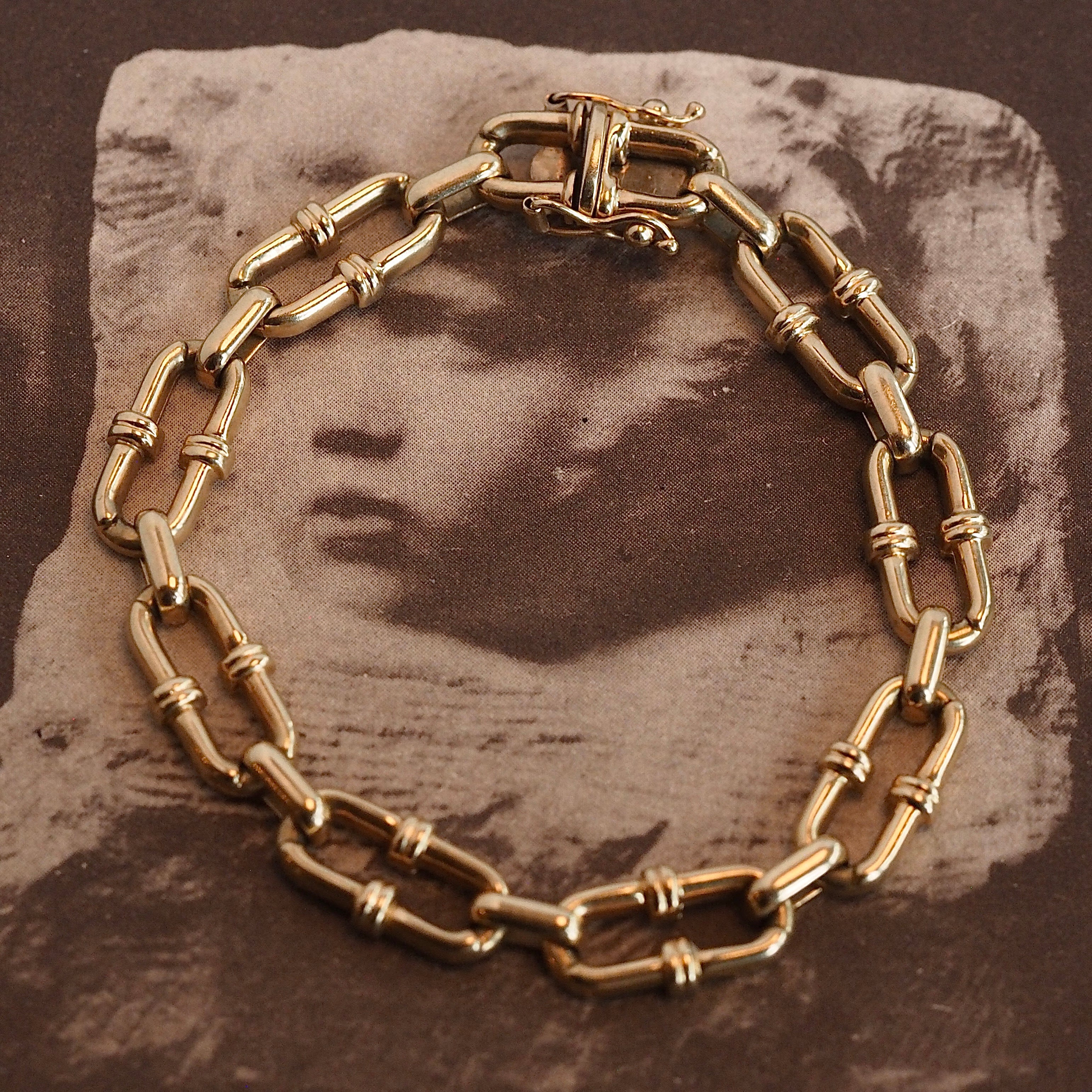 Vintage Italian 14k Gold Banded Paperclip Chain Bracelet