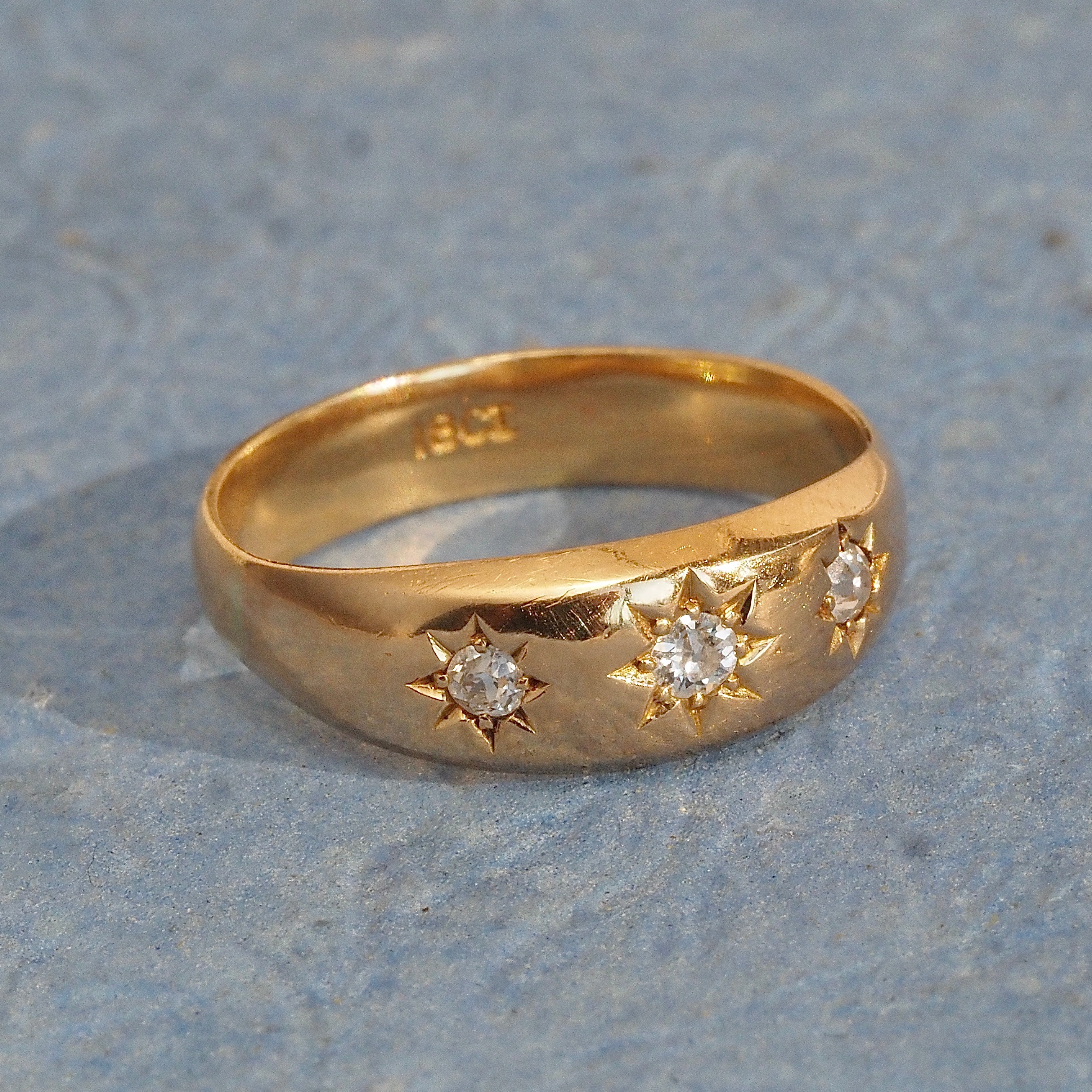 Antique English Starburst Flush Set Old Mine Cut Diamond Trilogy 18k Gold Ring