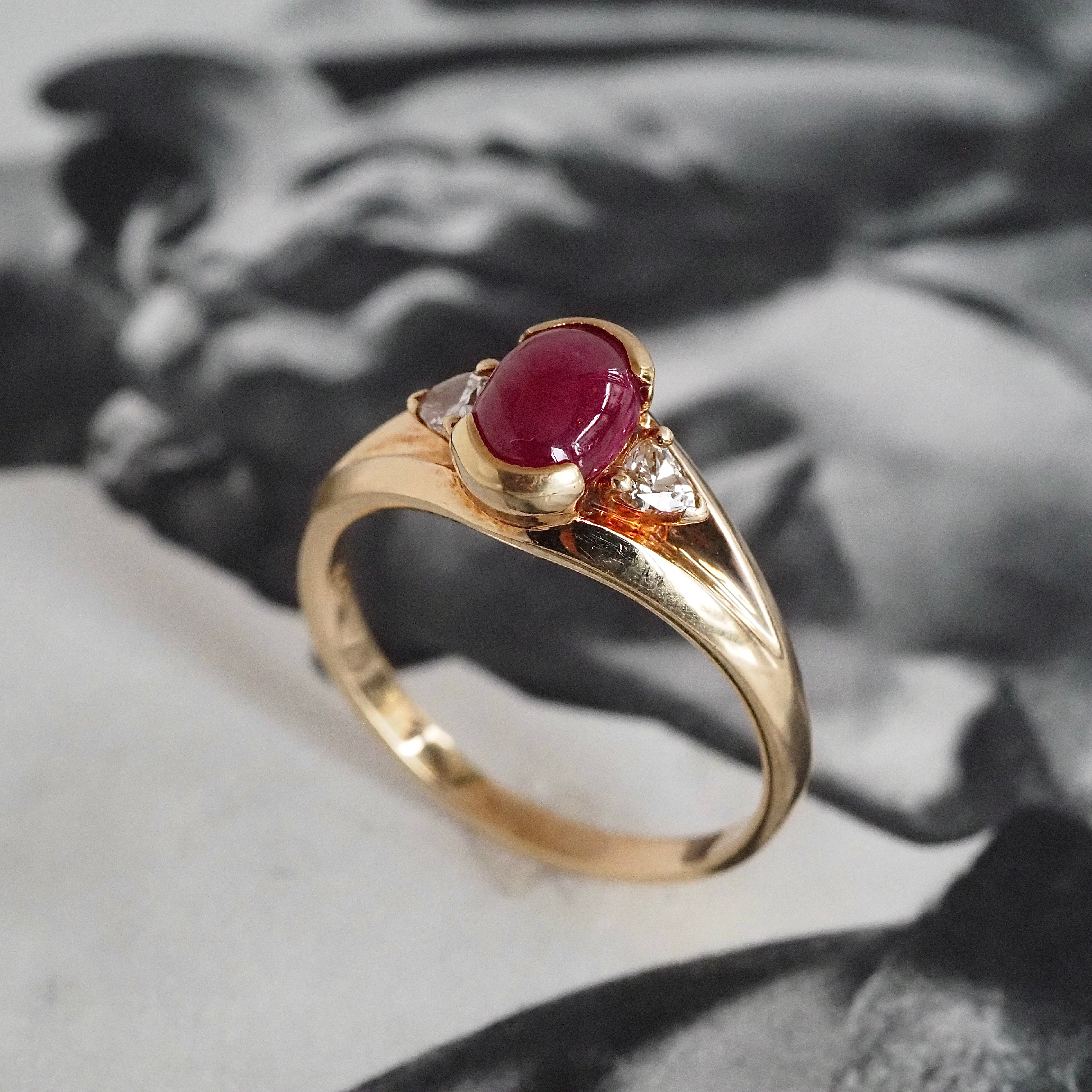 Vintage Natural Ruby Cabochon Trillion Cut Diamond 14k Gold Ring
