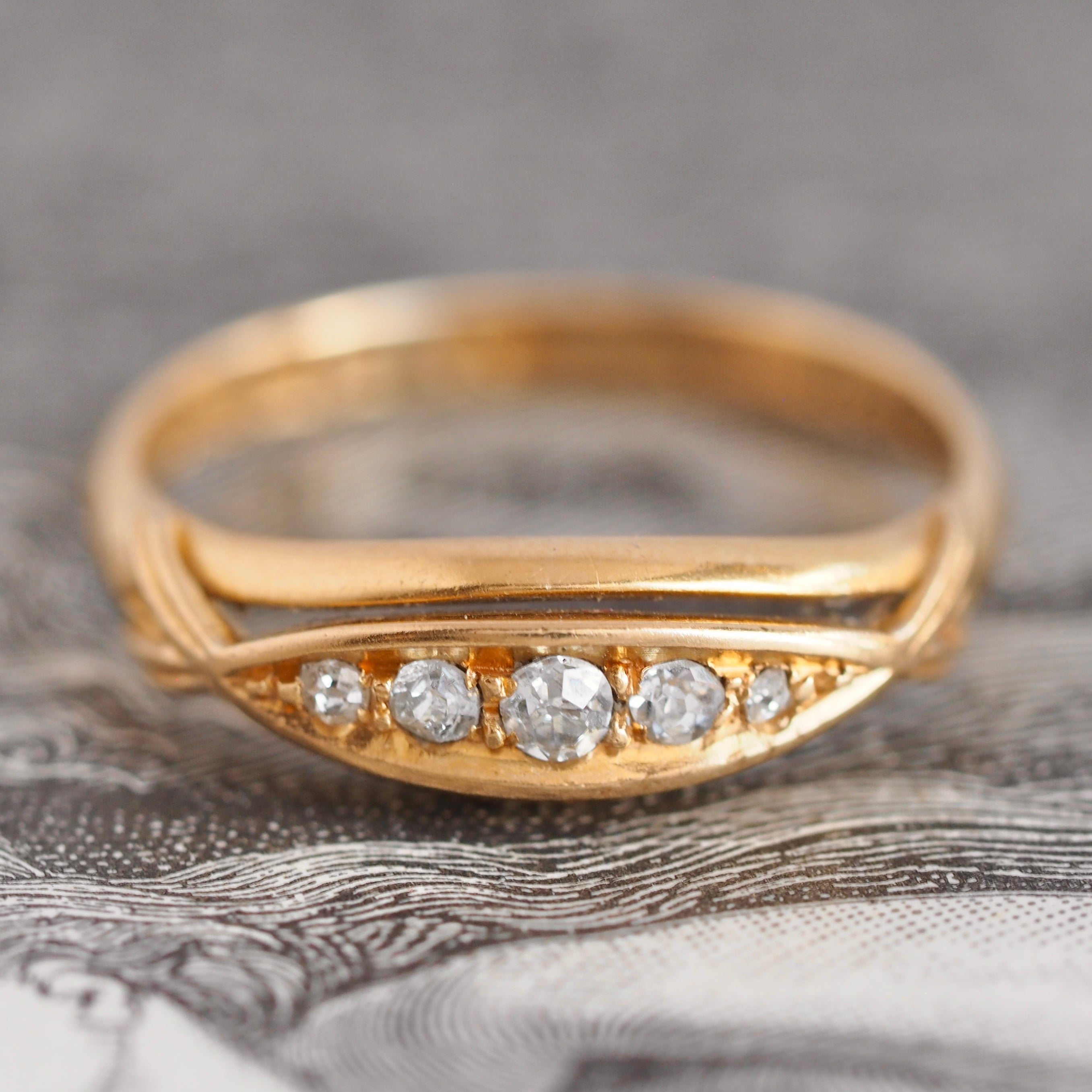 Antique Edwardian c. 1910 18k Gold Old Mine Cut Diamond Boat Ring
