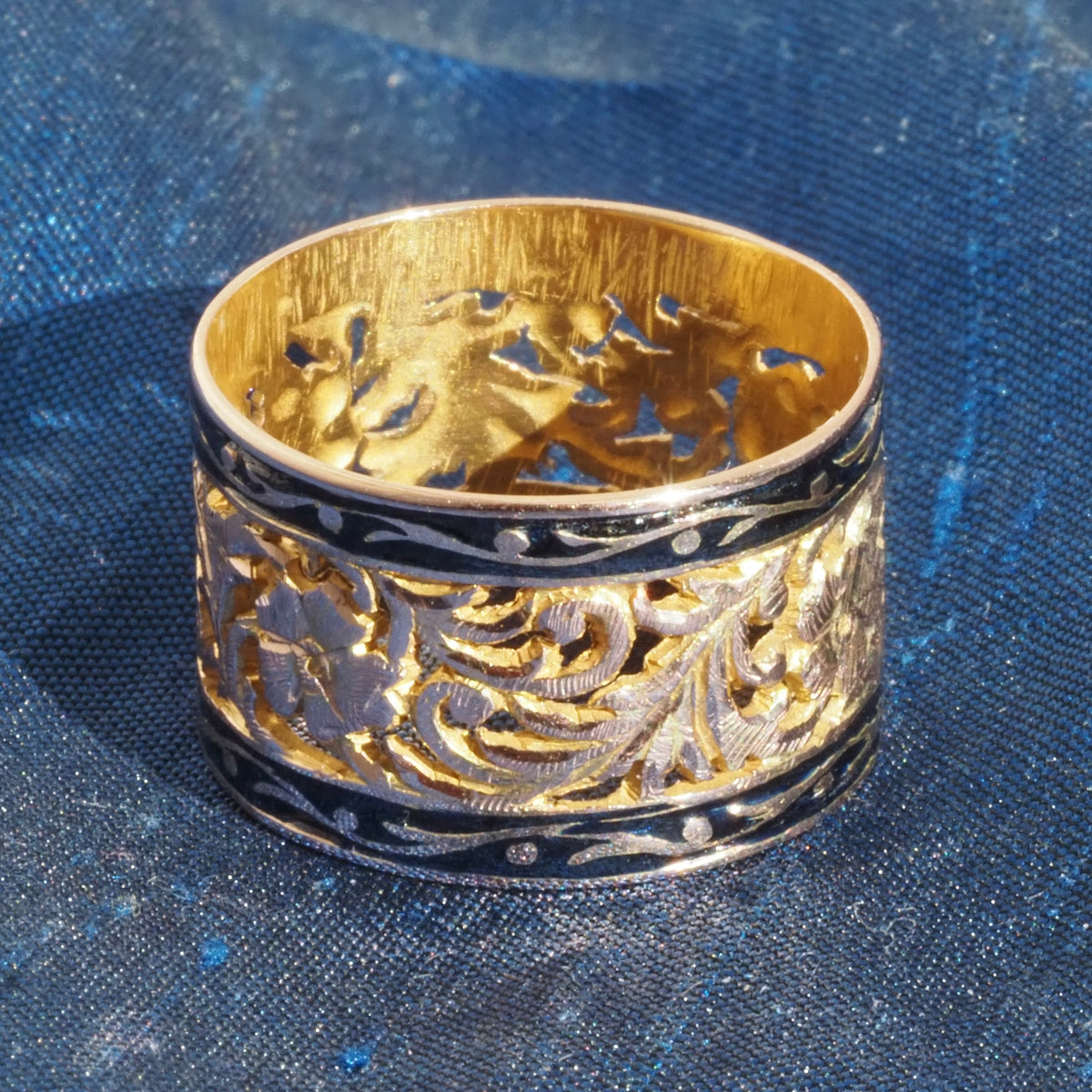 Vintage Ornate Floral Cutouts Enamel and 14k Gold Band