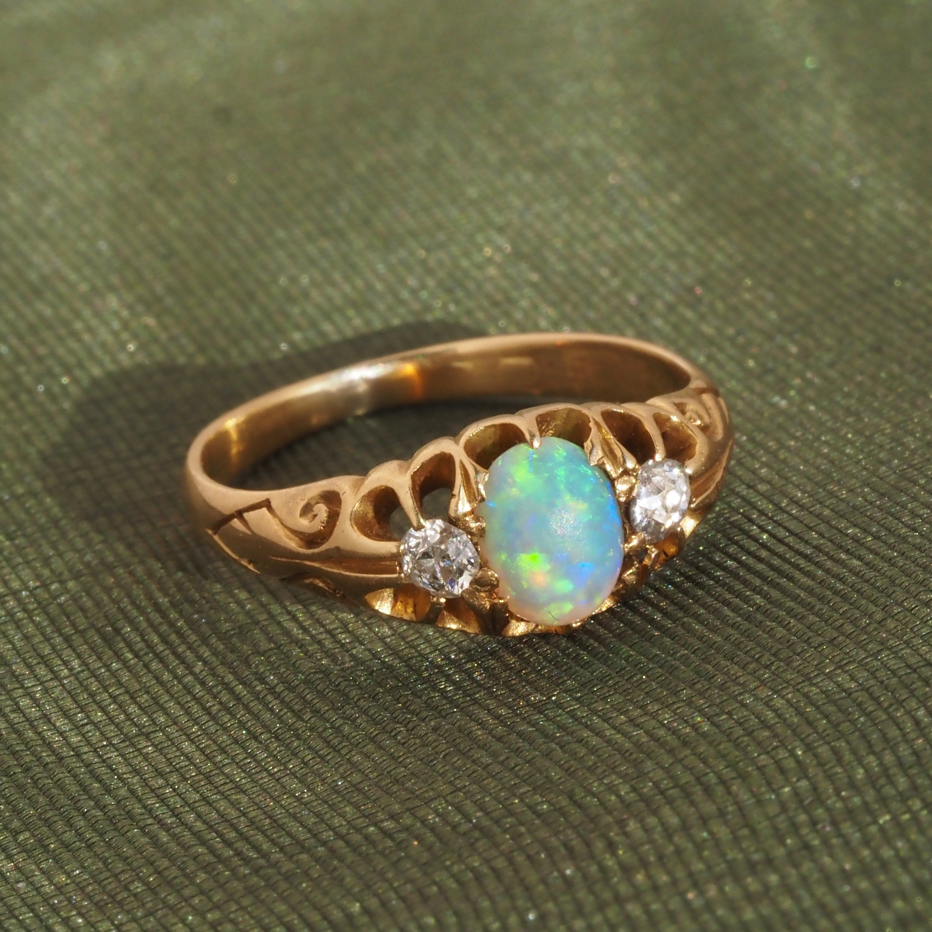 Antique Victorian Opal Diamond 18k Gold Ring