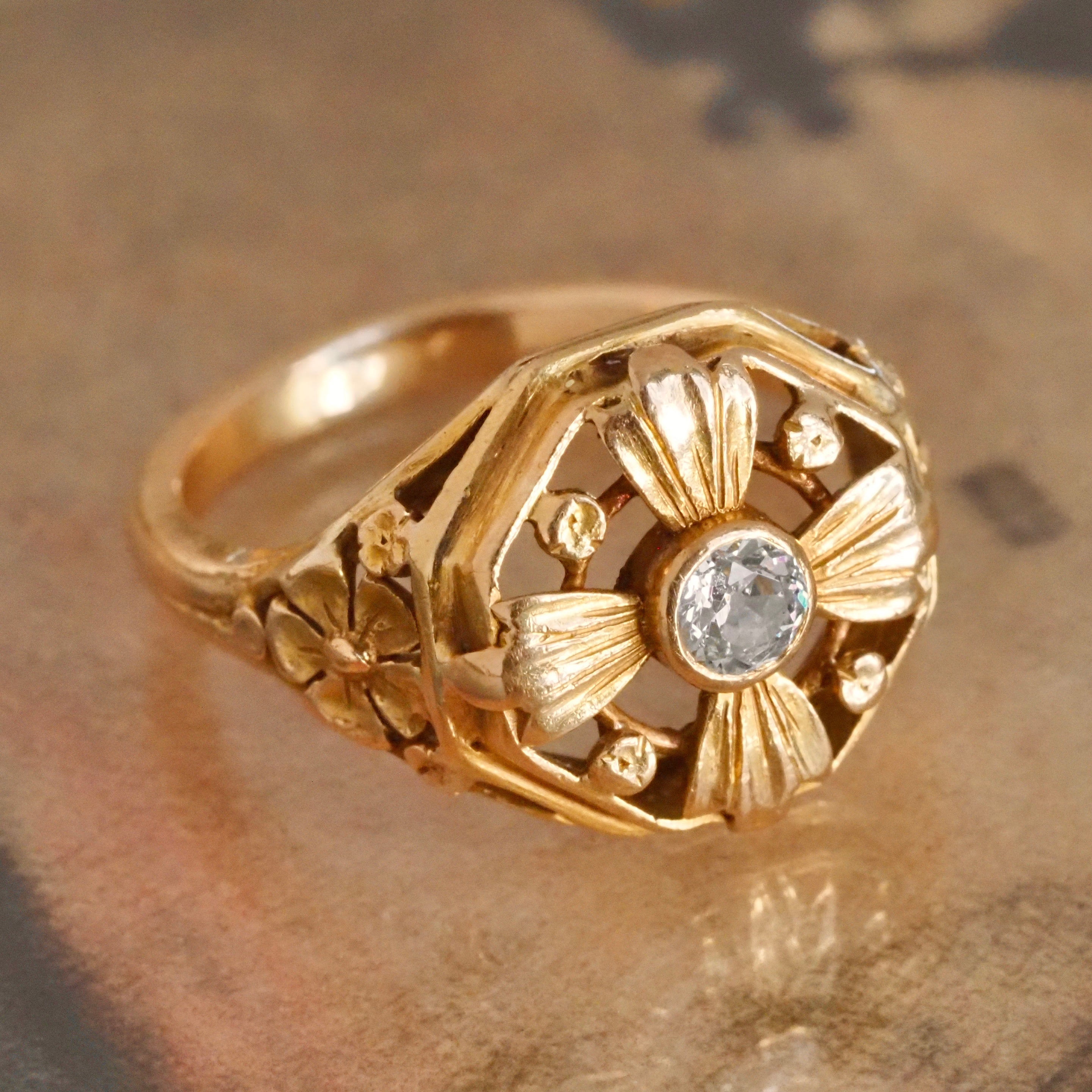 Art Nouveau Old Mine Cut Diamond 18k Gold Floral Ring