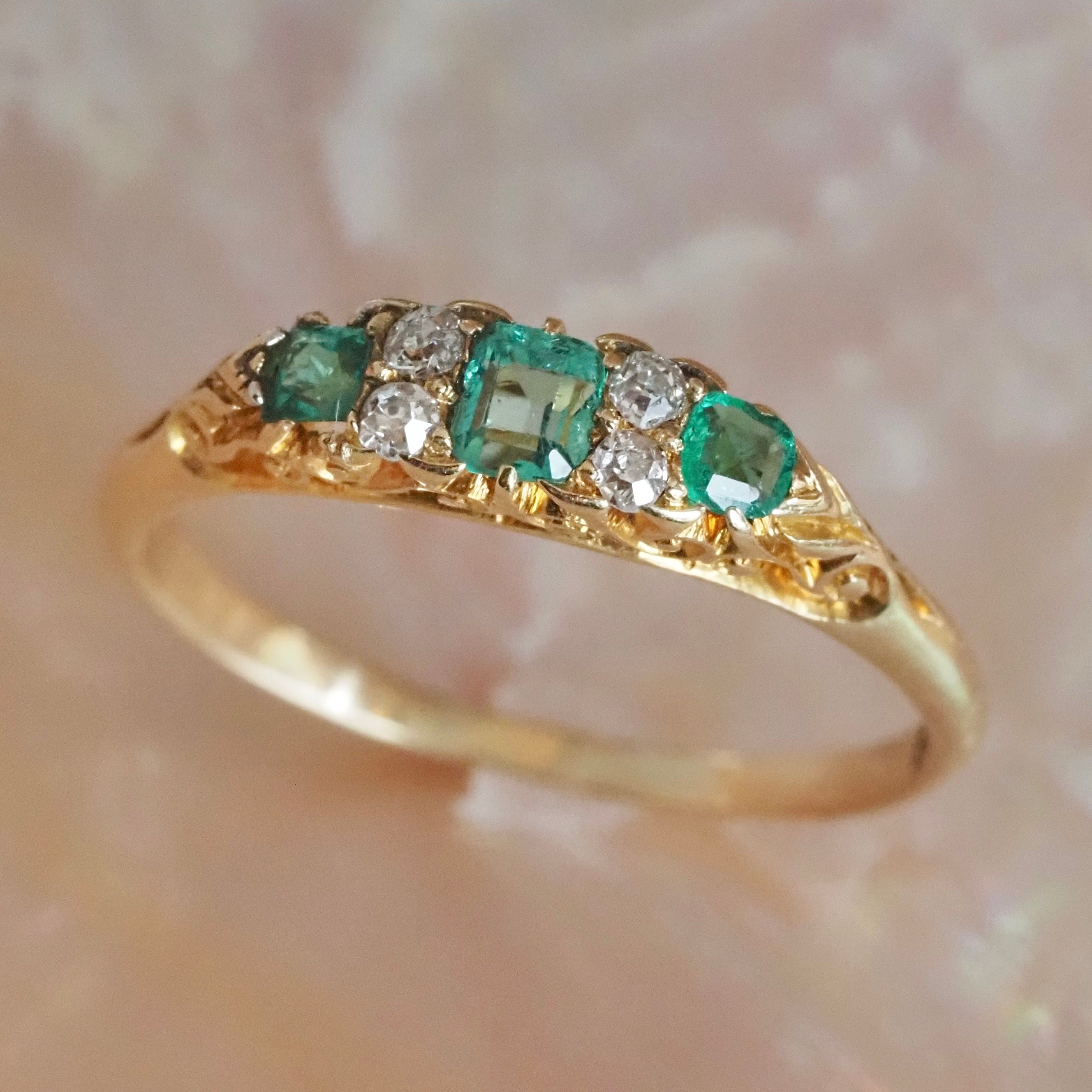 Antique Edwardian 18k Gold Emerald and Old Mine Cut Diamond Scroll Ring