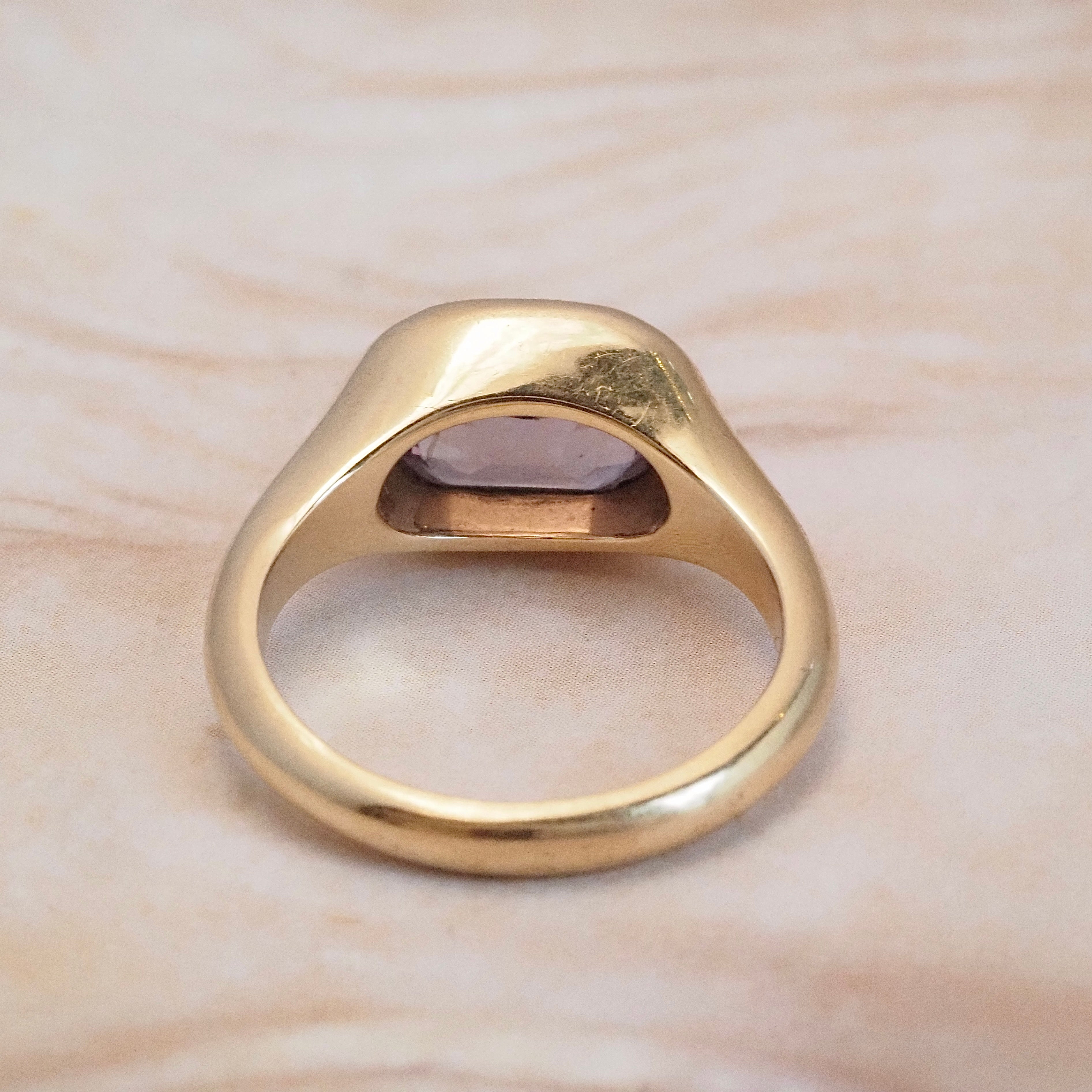 18k Gold Purple Spinel Signet Ring