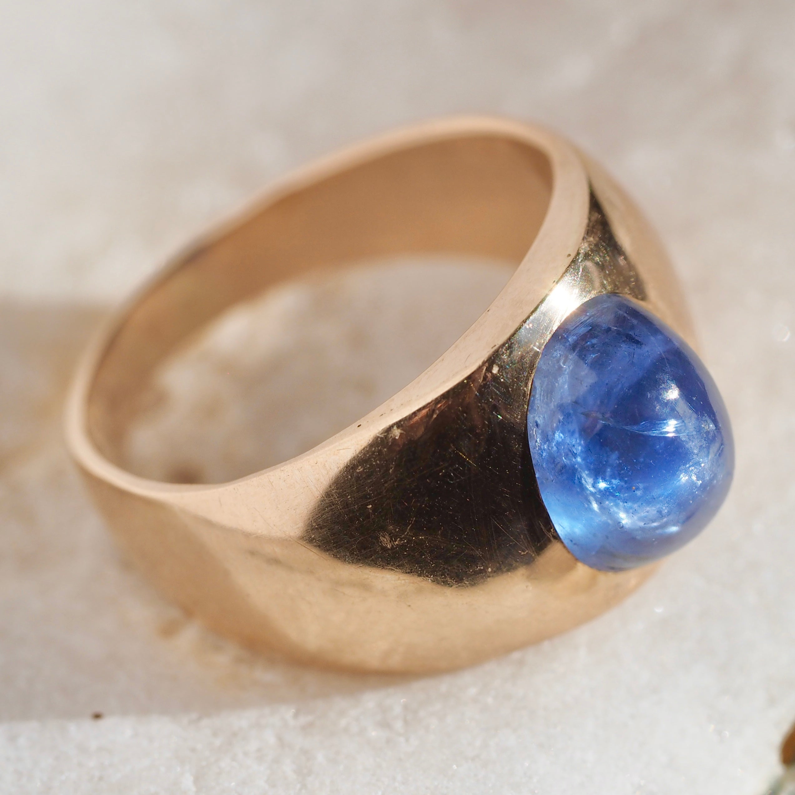 Vintage 14k Gold Natural Sapphire Sugarloaf Cabochon Ring