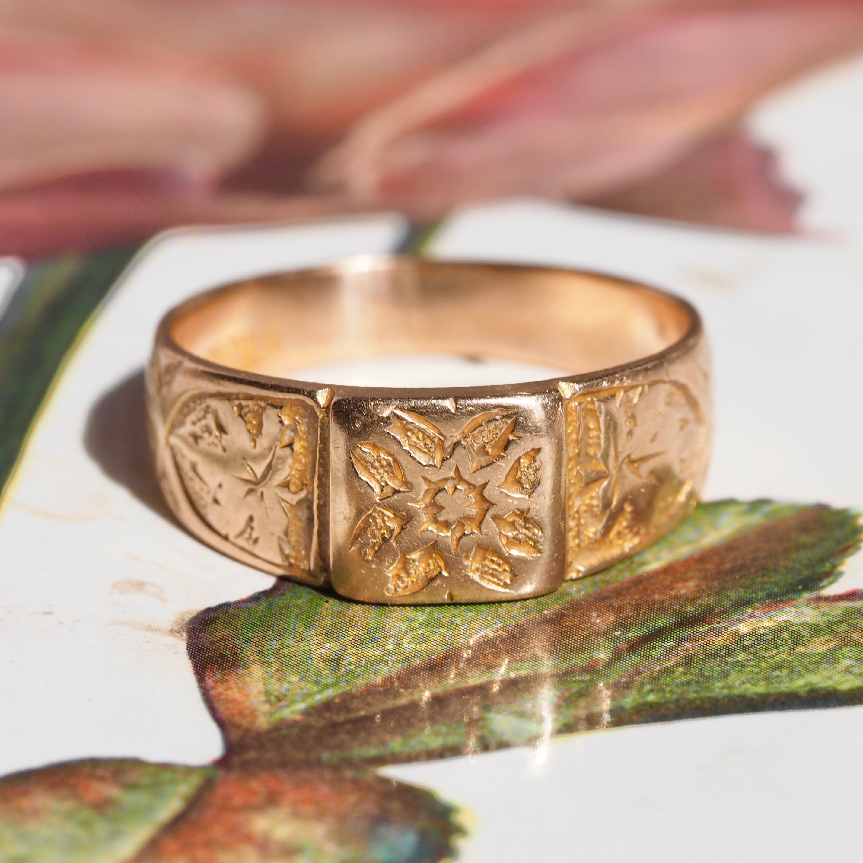 Antique Victorian English c. 1876 18k Gold Floral Signet Ring