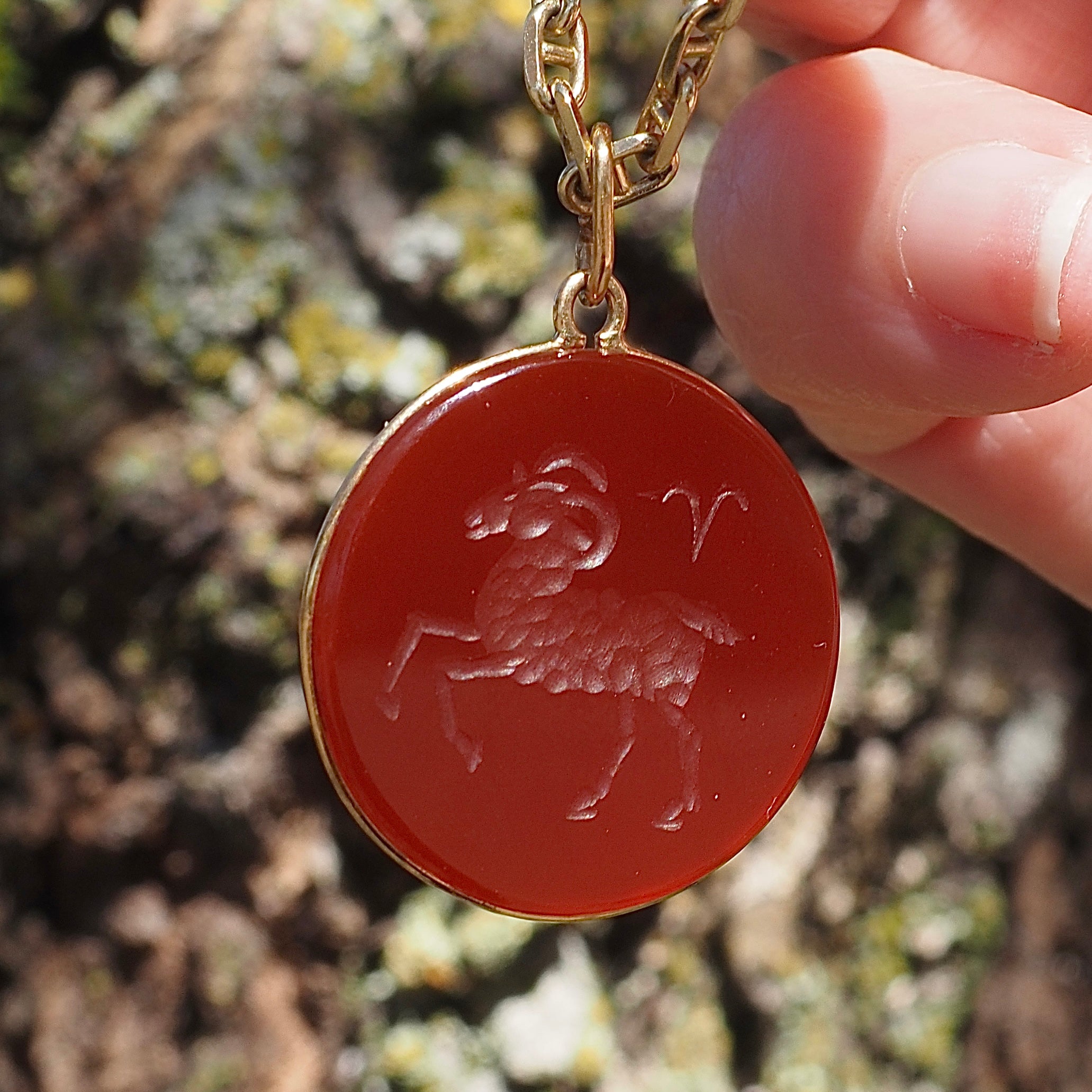 Vintage Carnelian Aries Intaglio 18k Gold Charm Pendant